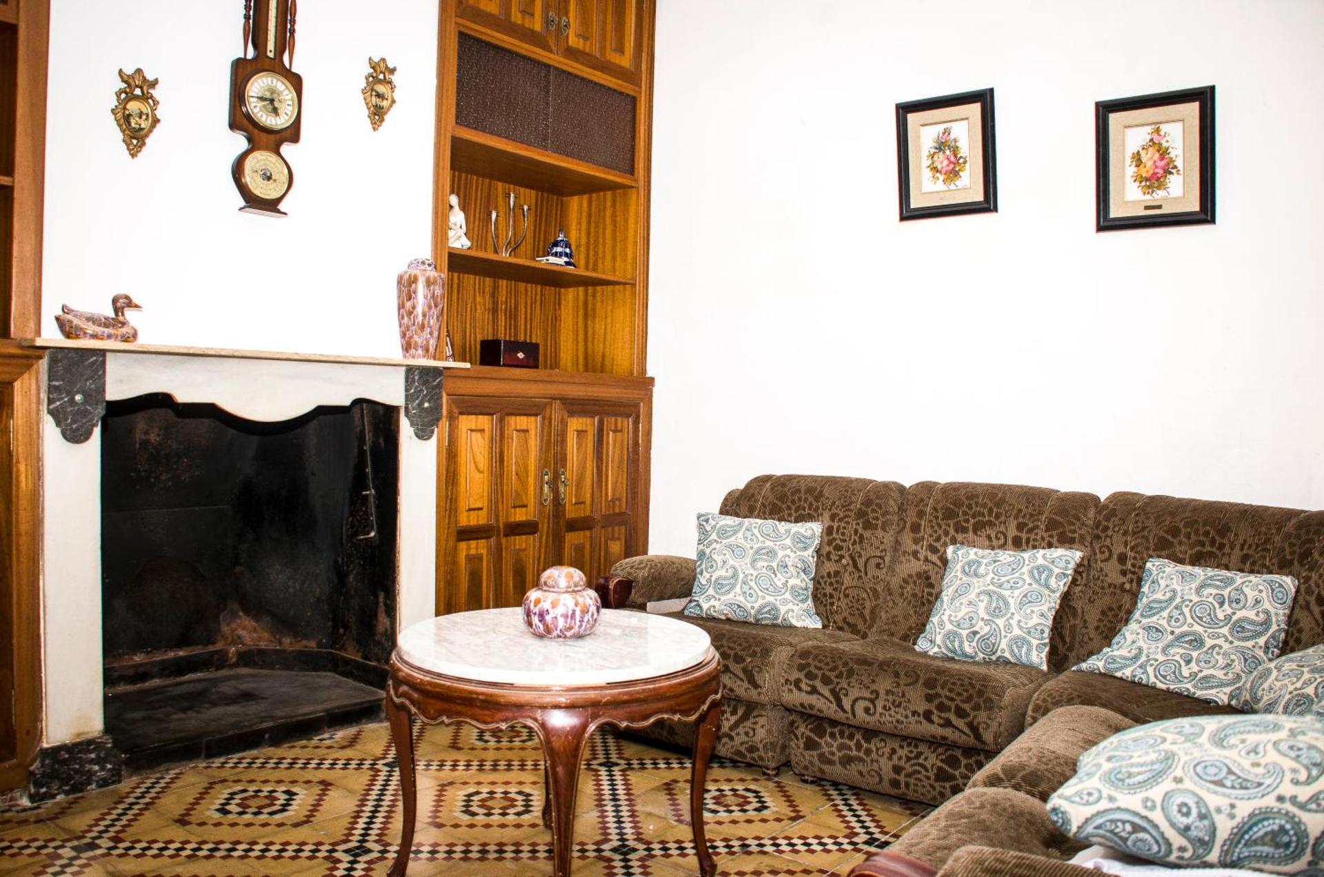 Communal lounge/ TV room