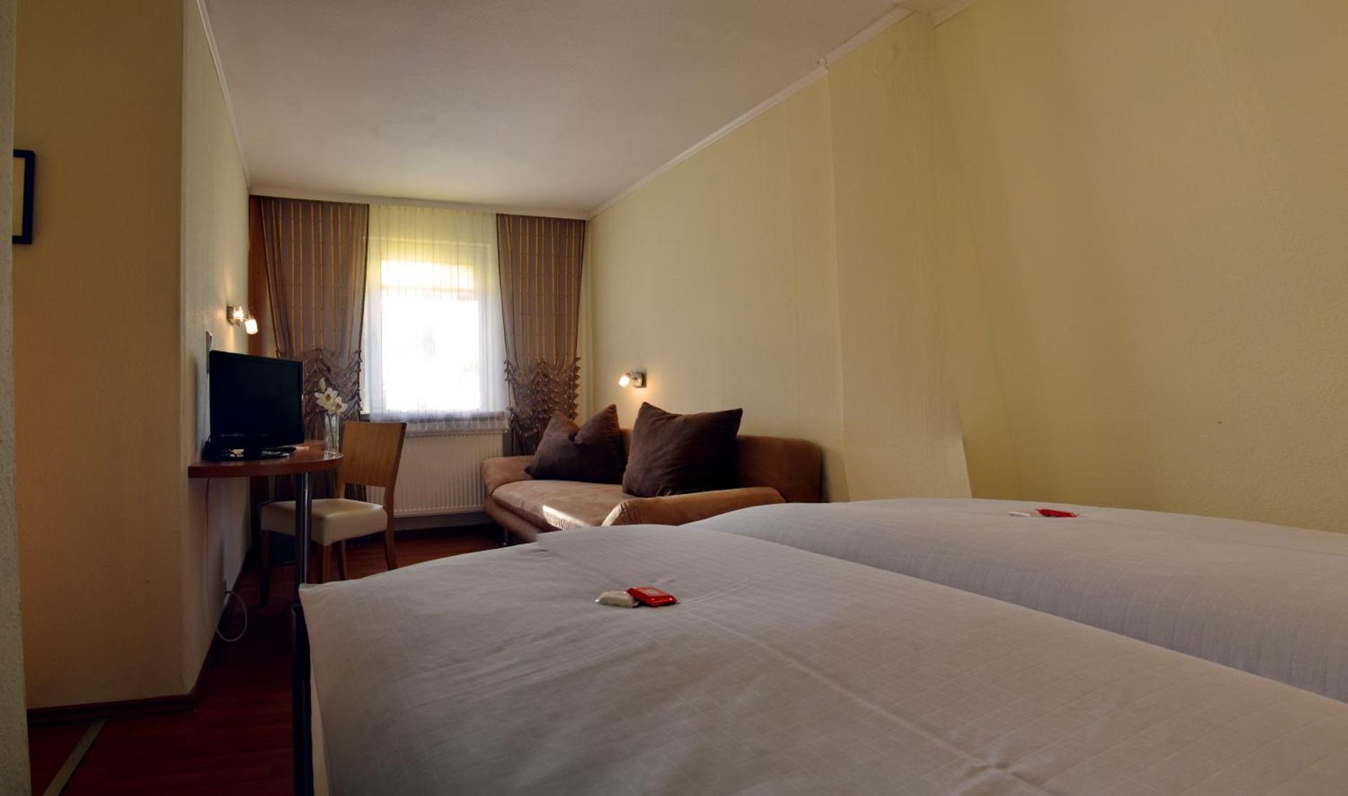 Hotel Konditorei Cafe Dora