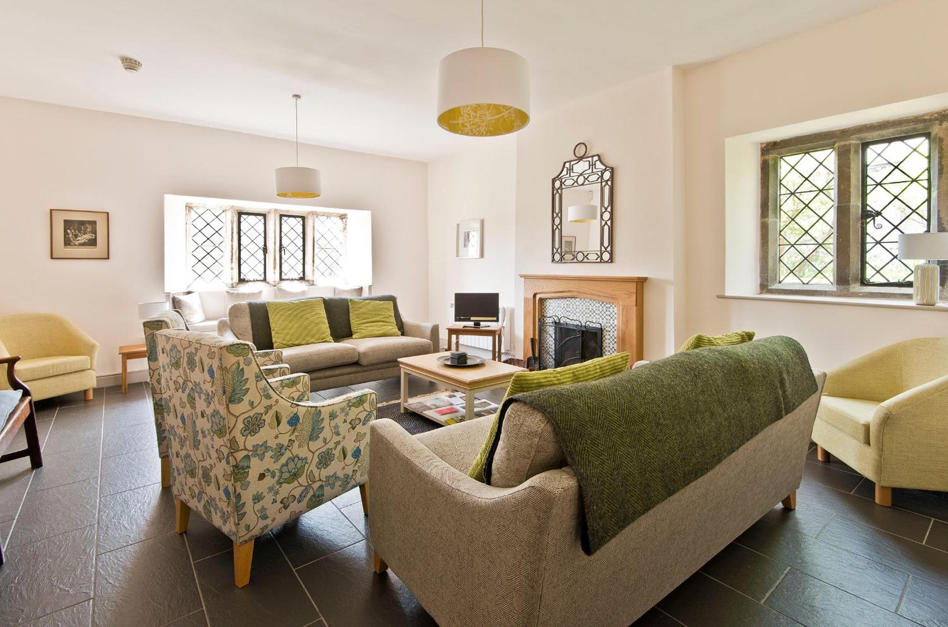 Communal lounge/ TV room