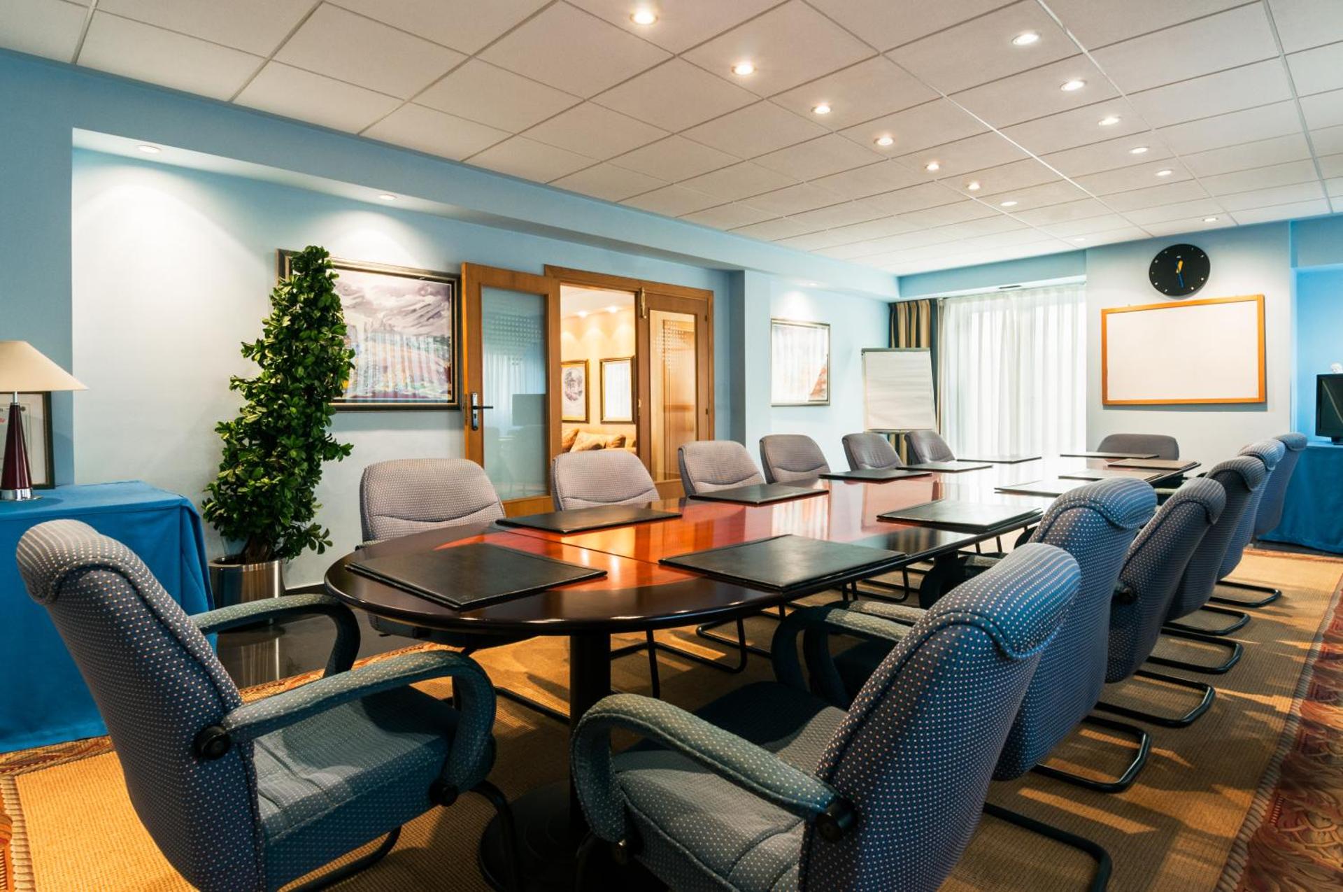 Meeting/conference room