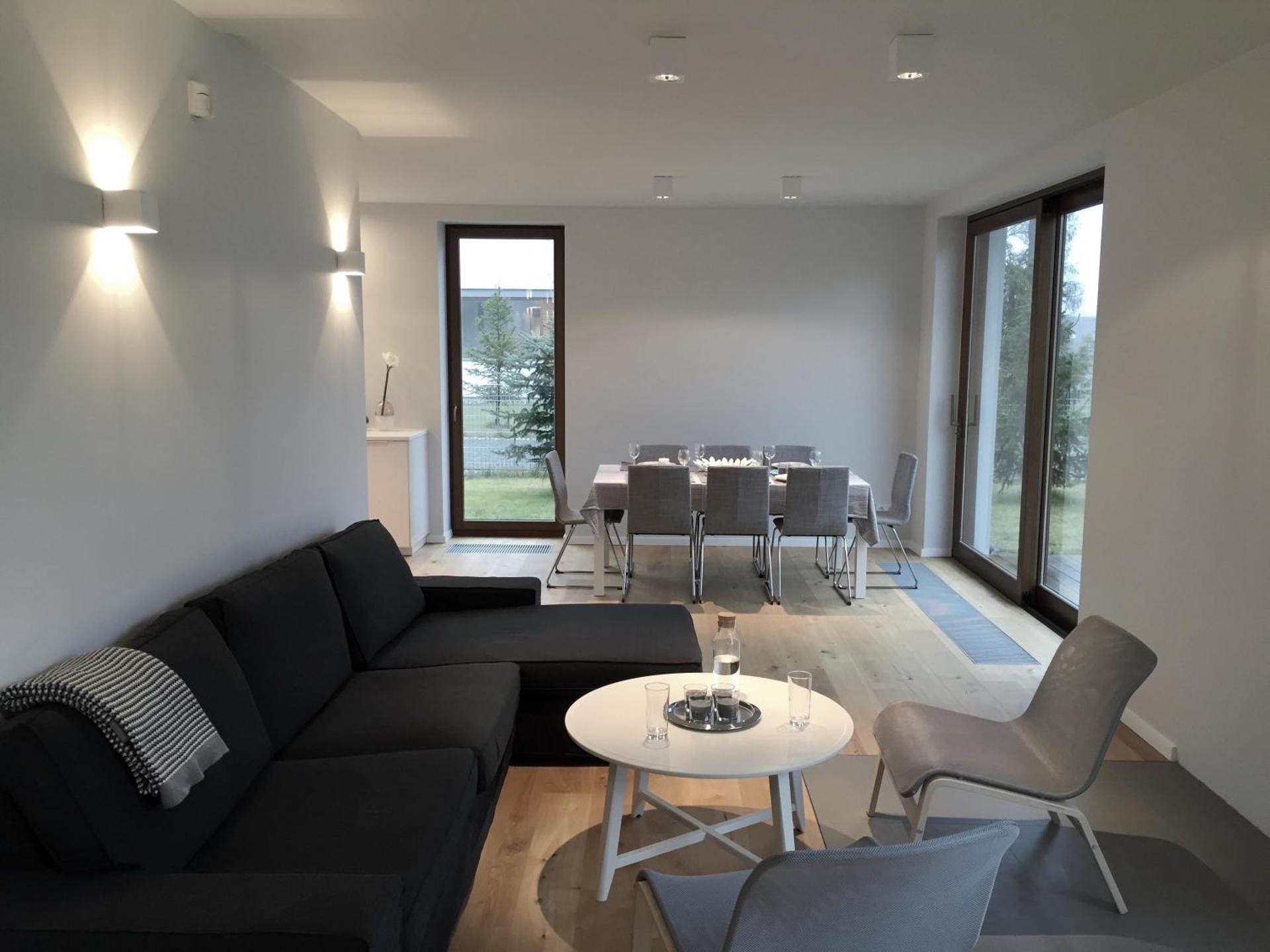 Communal lounge/ TV room