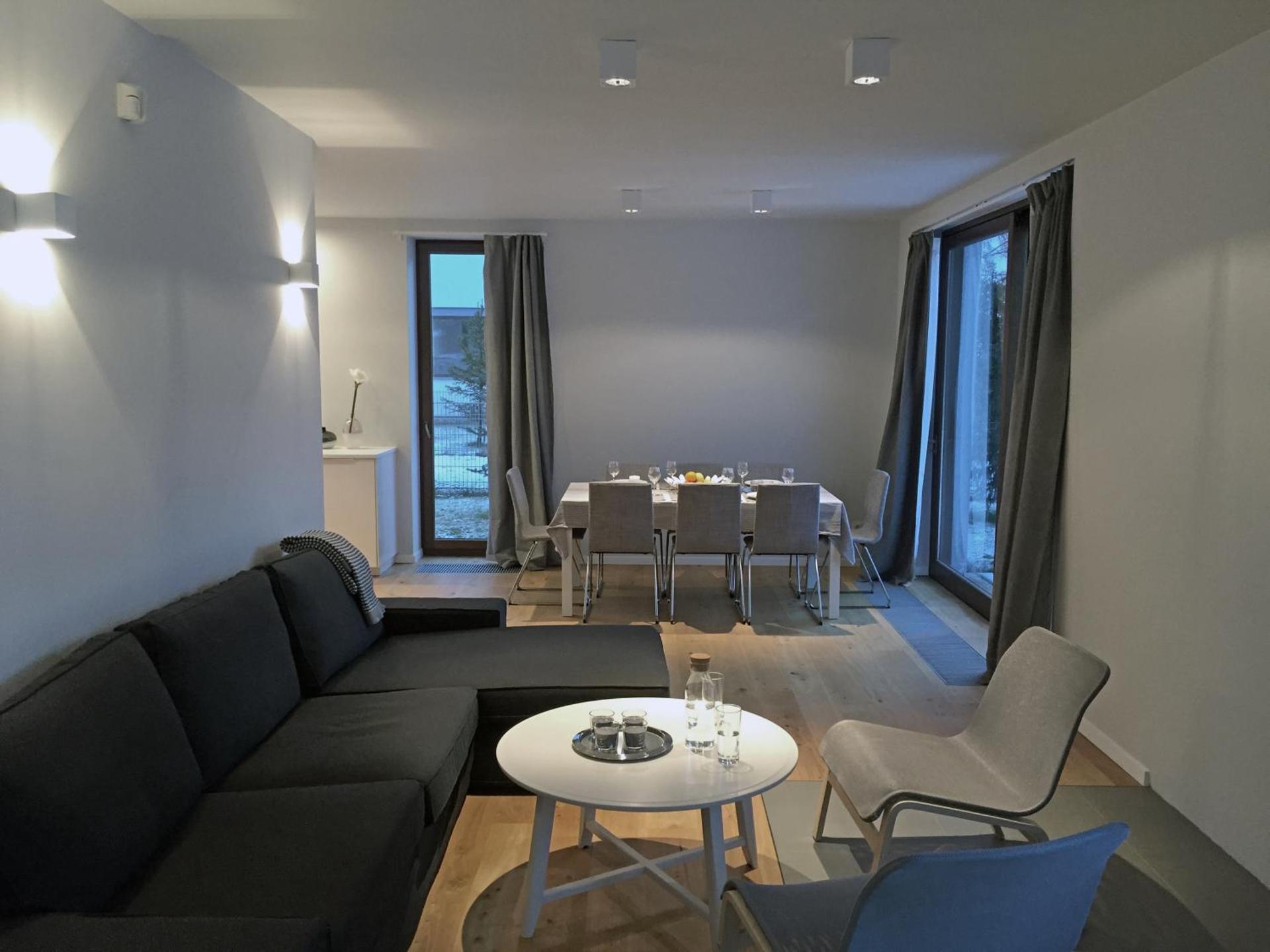 Communal lounge/ TV room