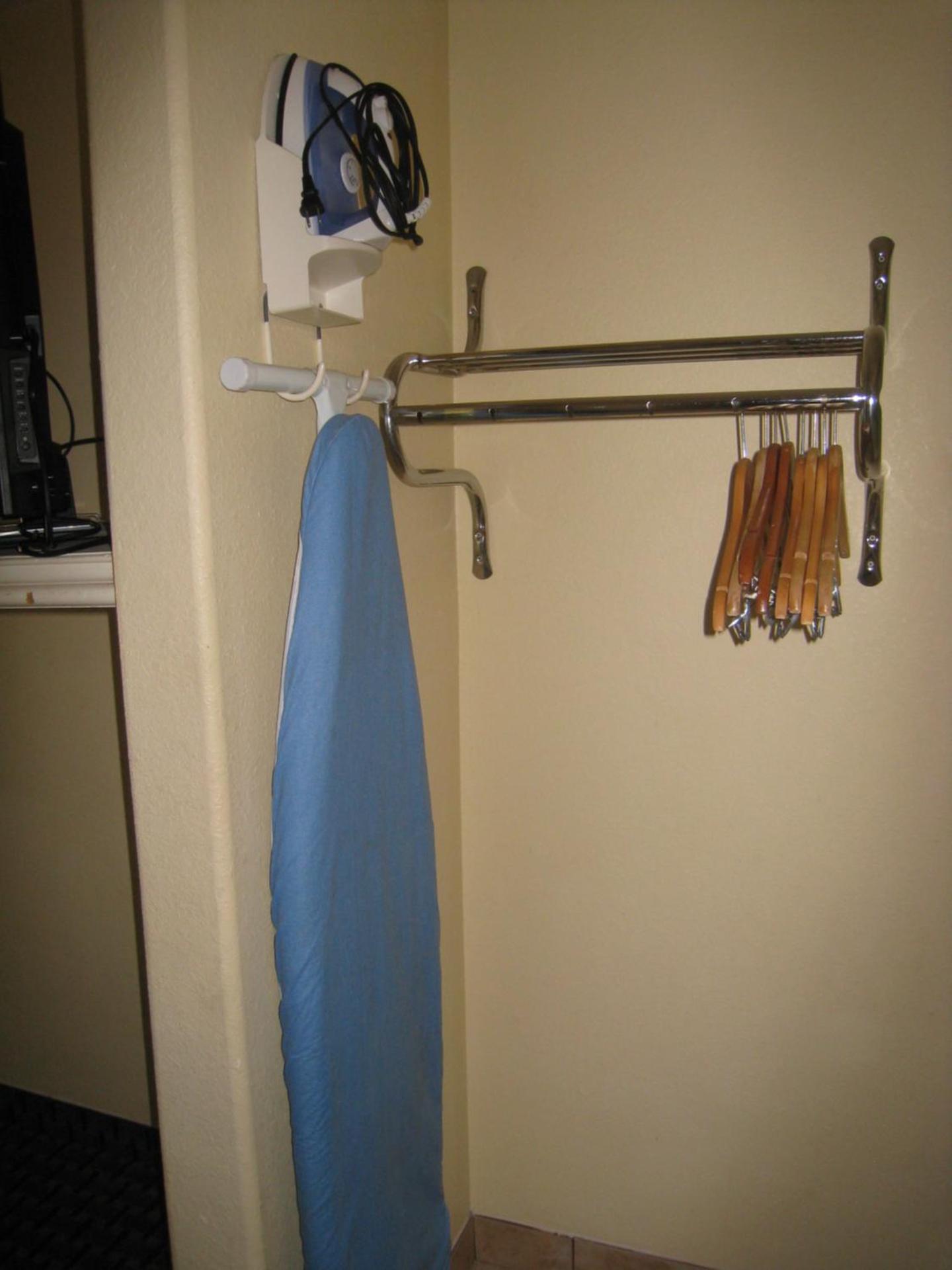 Oxford Inn and Suites Nasa