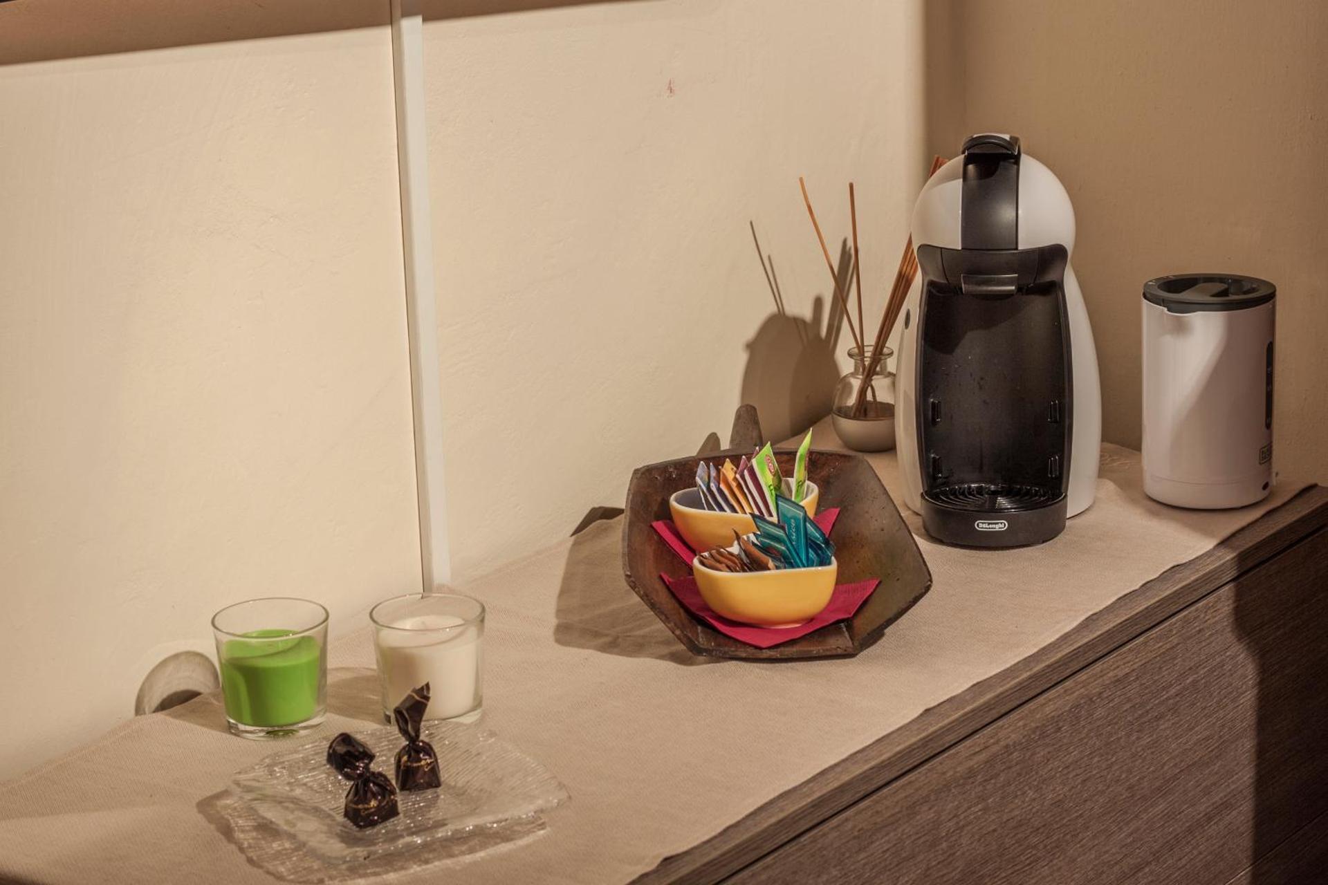 Coffee/tea facilities