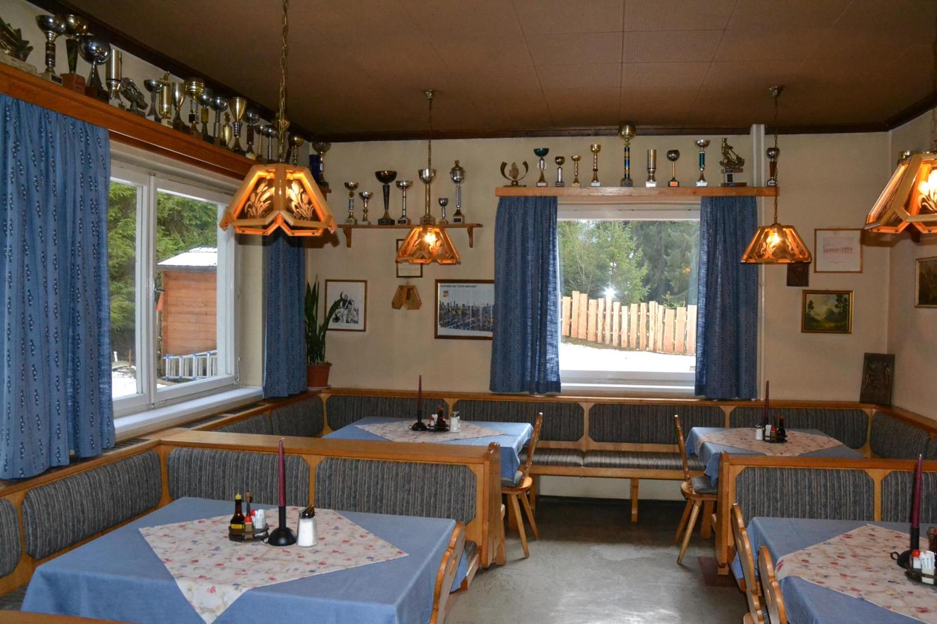 Communal lounge/ TV room