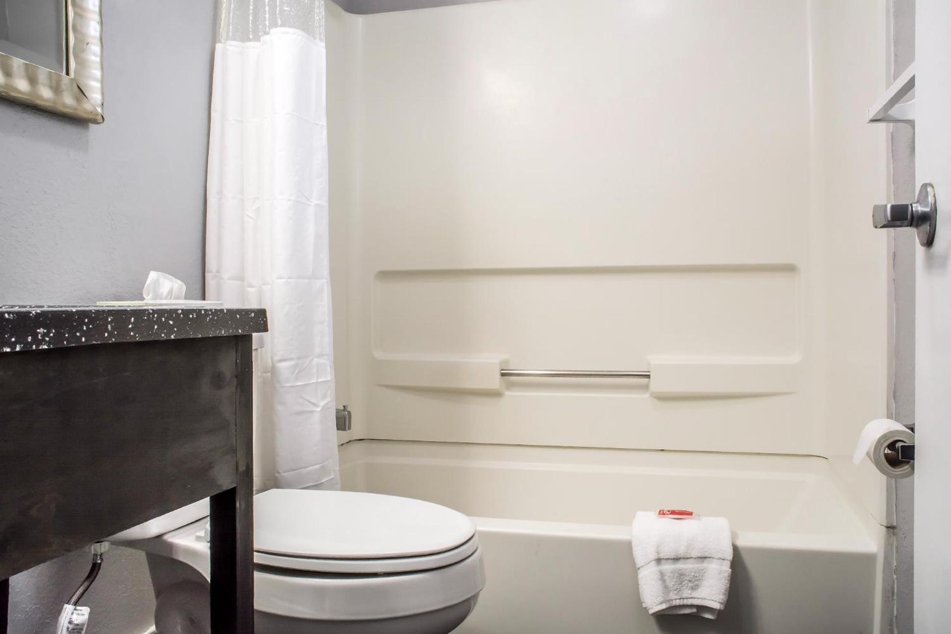 King Room - Non-Smoking