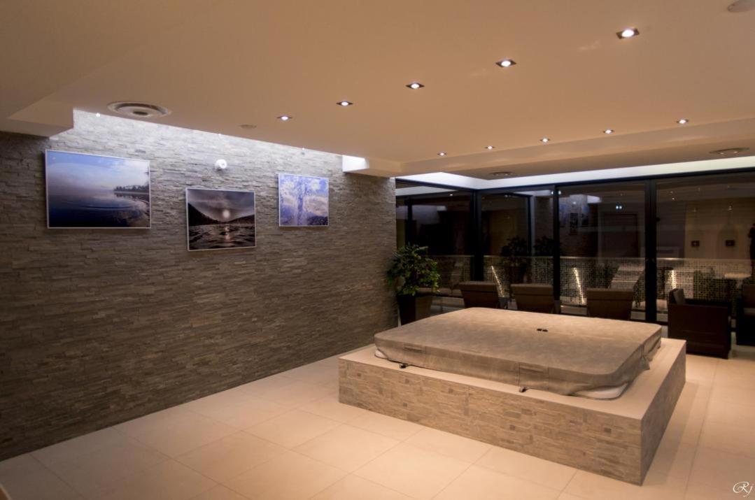 Hotel Restaurant L Echo du Lac