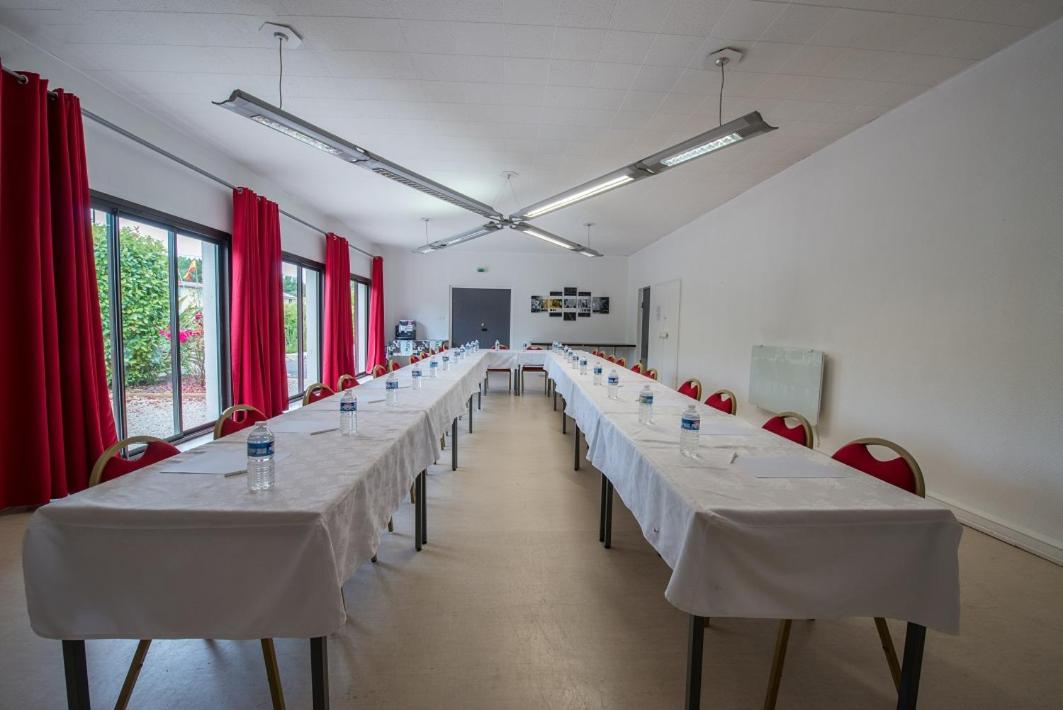 Meeting/conference room