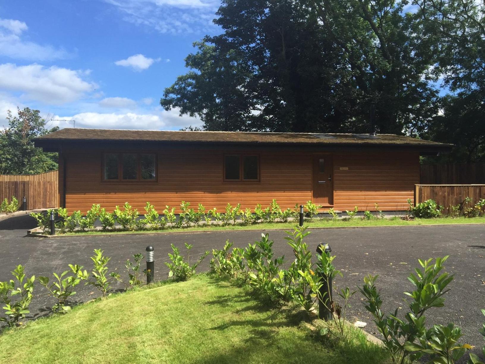 Shellow Lane Lodges