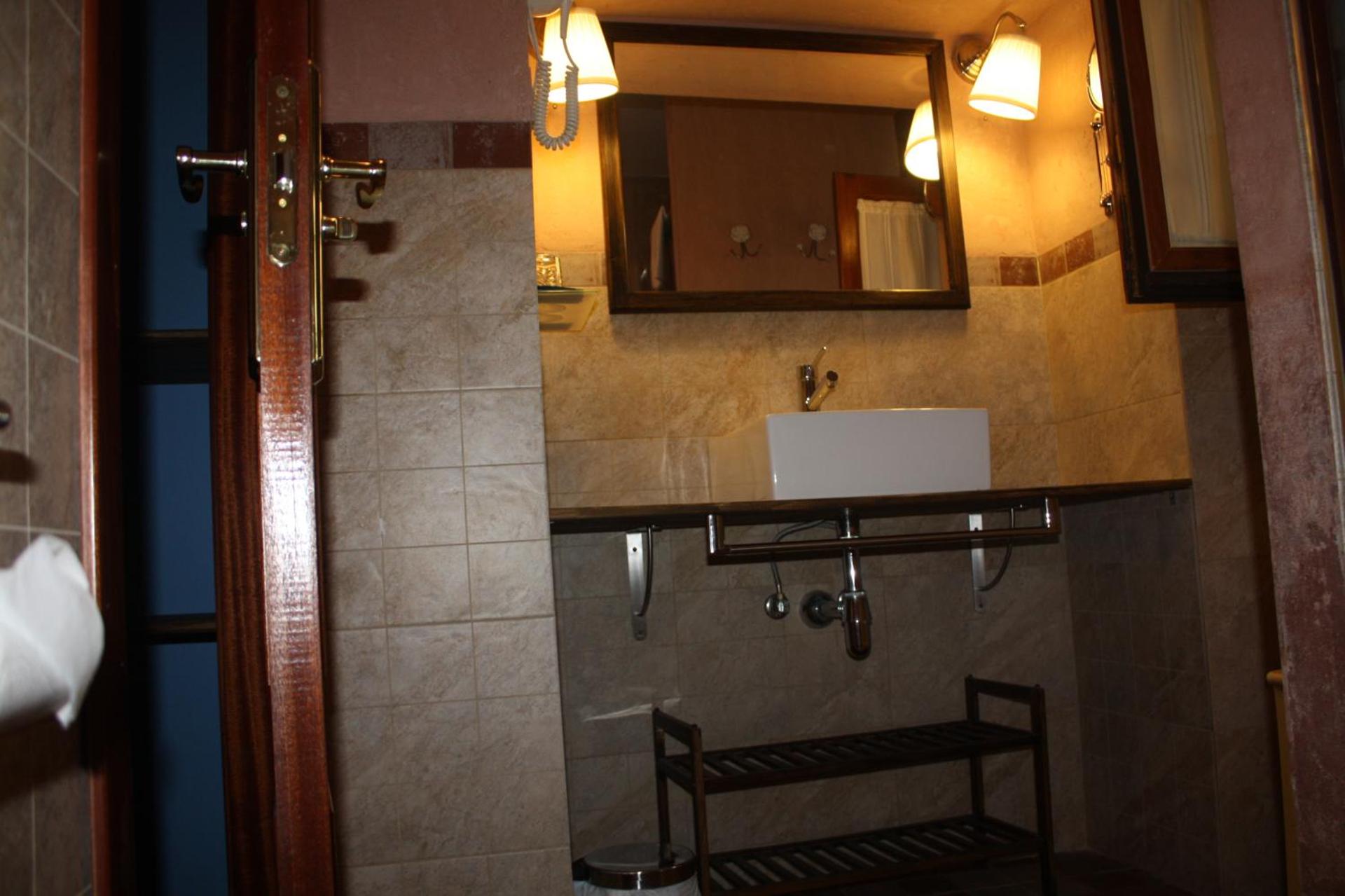 Hotel Mesón del Gallo