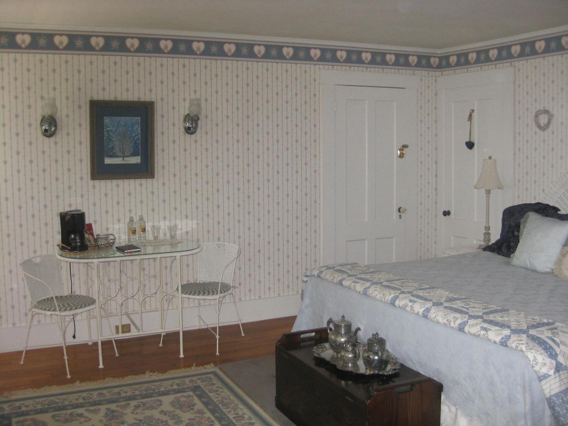 The Bridges Inn at Whitcomb House B&B