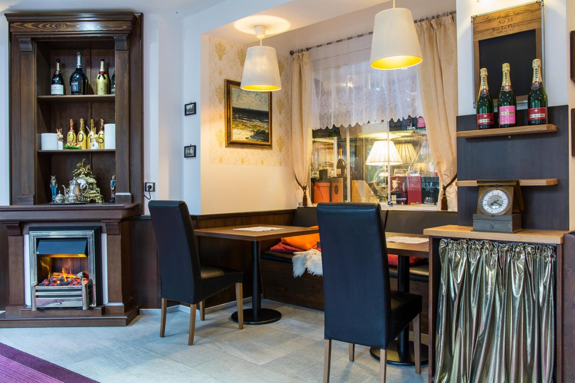 Restaurant/places to eat