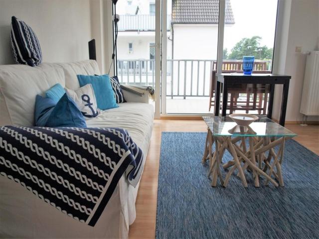 Strandstraße by Rujana