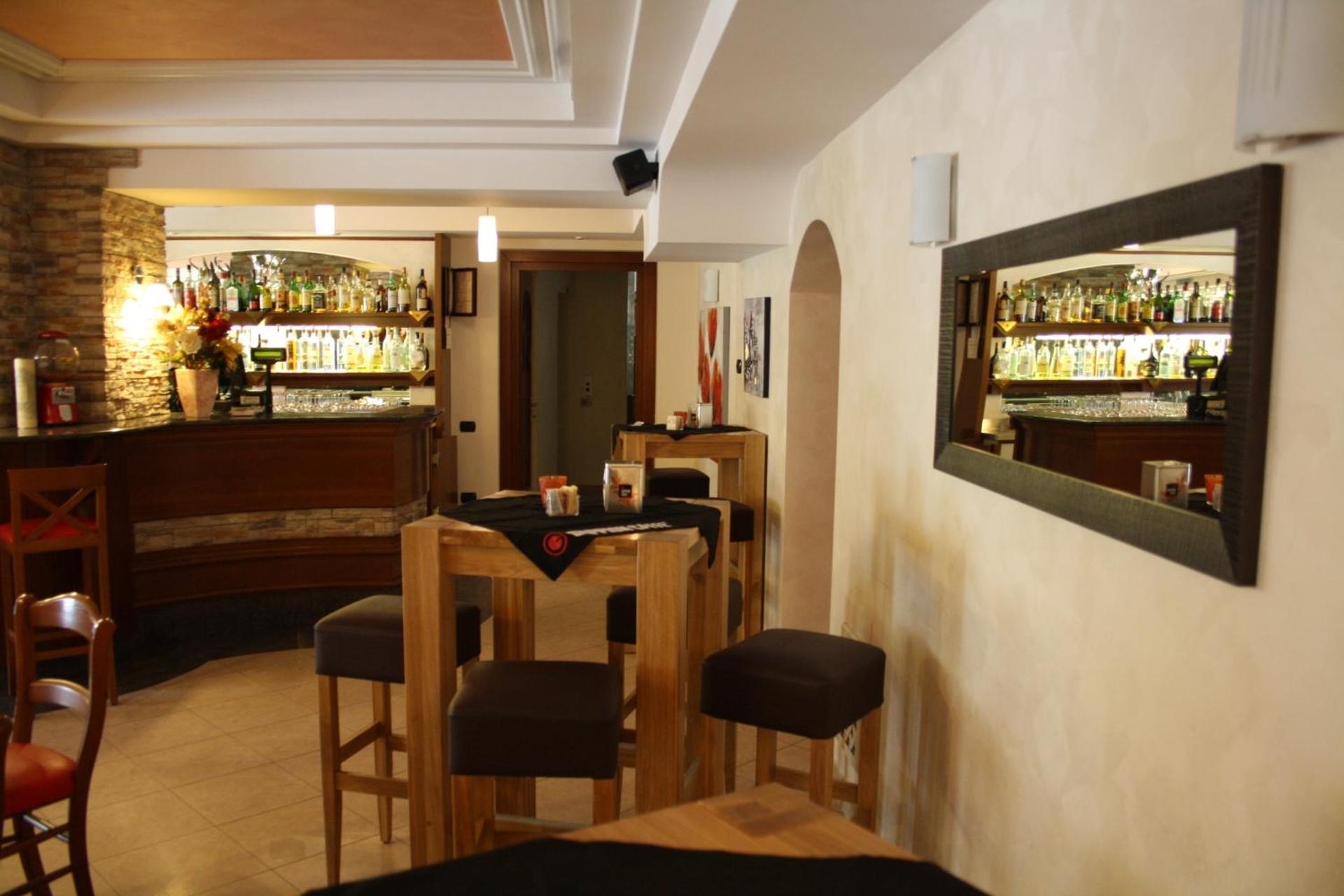 Lounge or bar