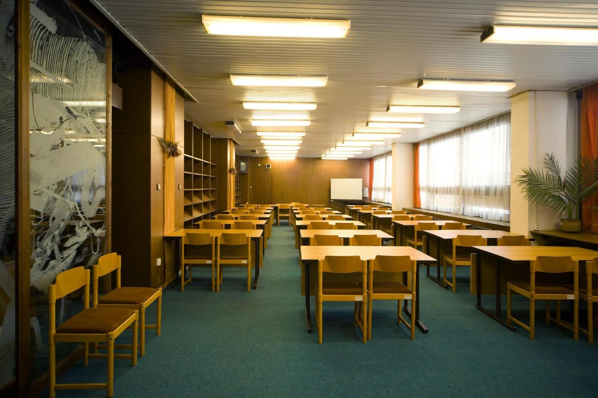 Meeting/conference room