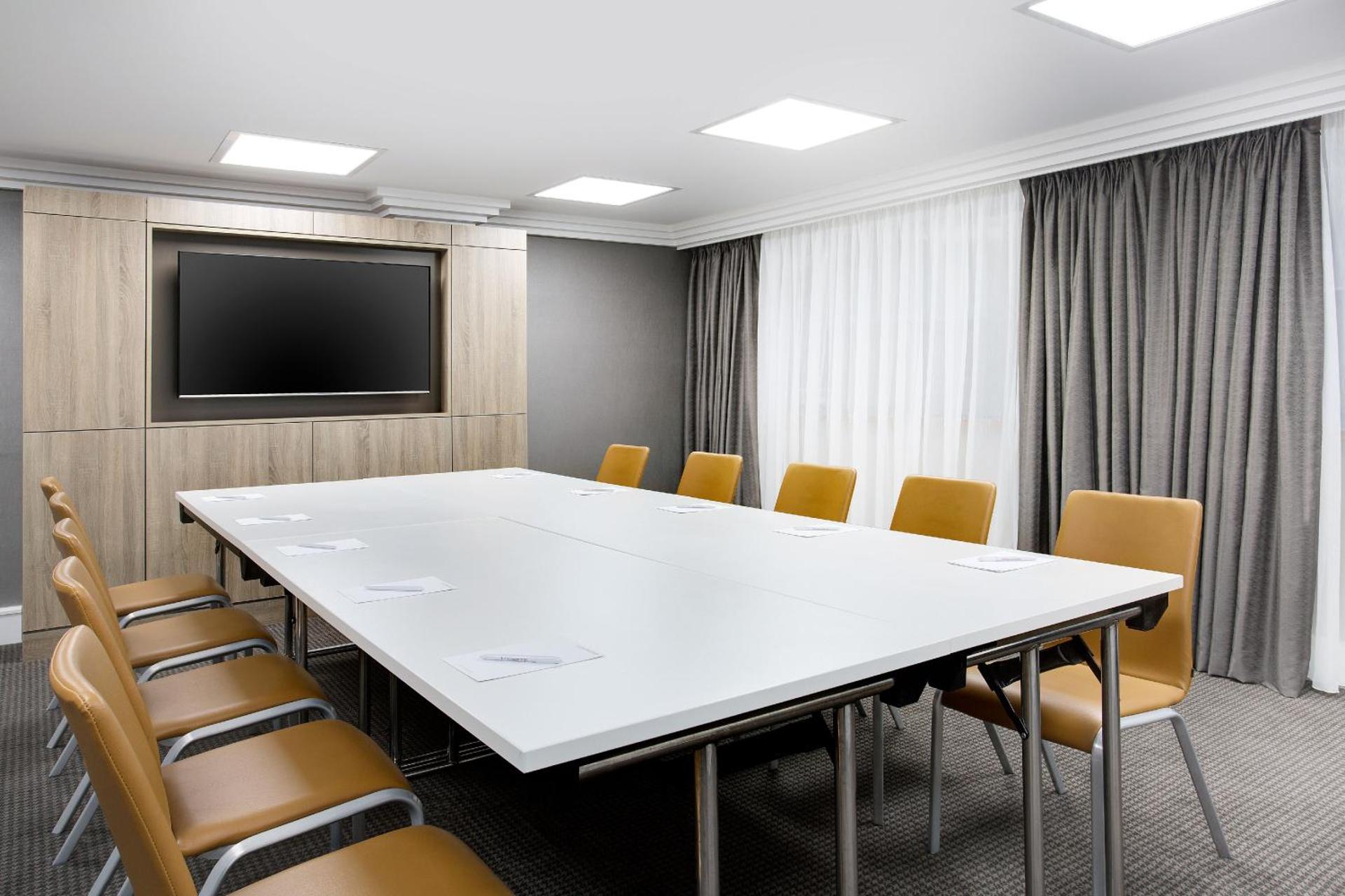 Meeting/conference room
