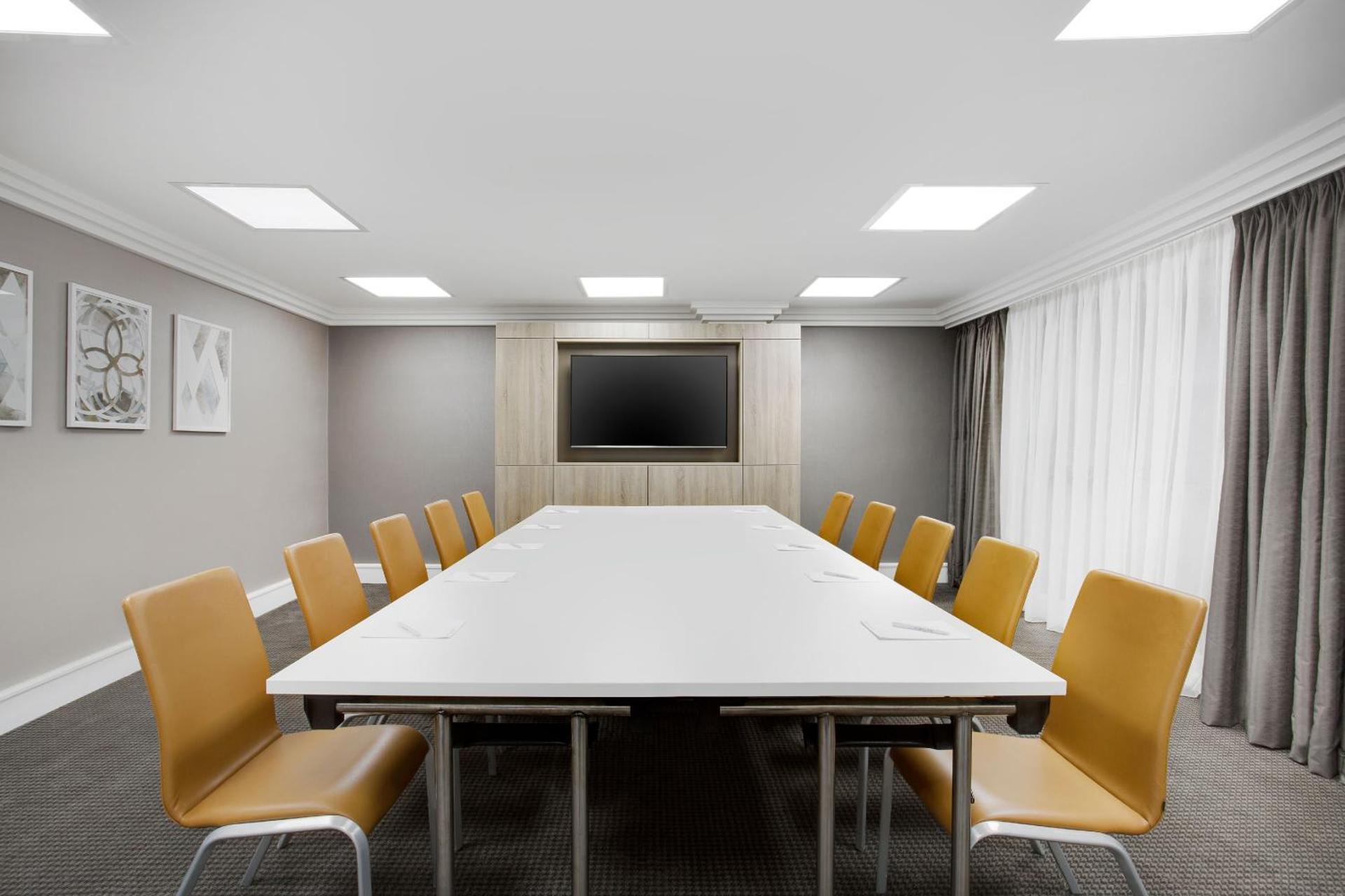 Meeting/conference room