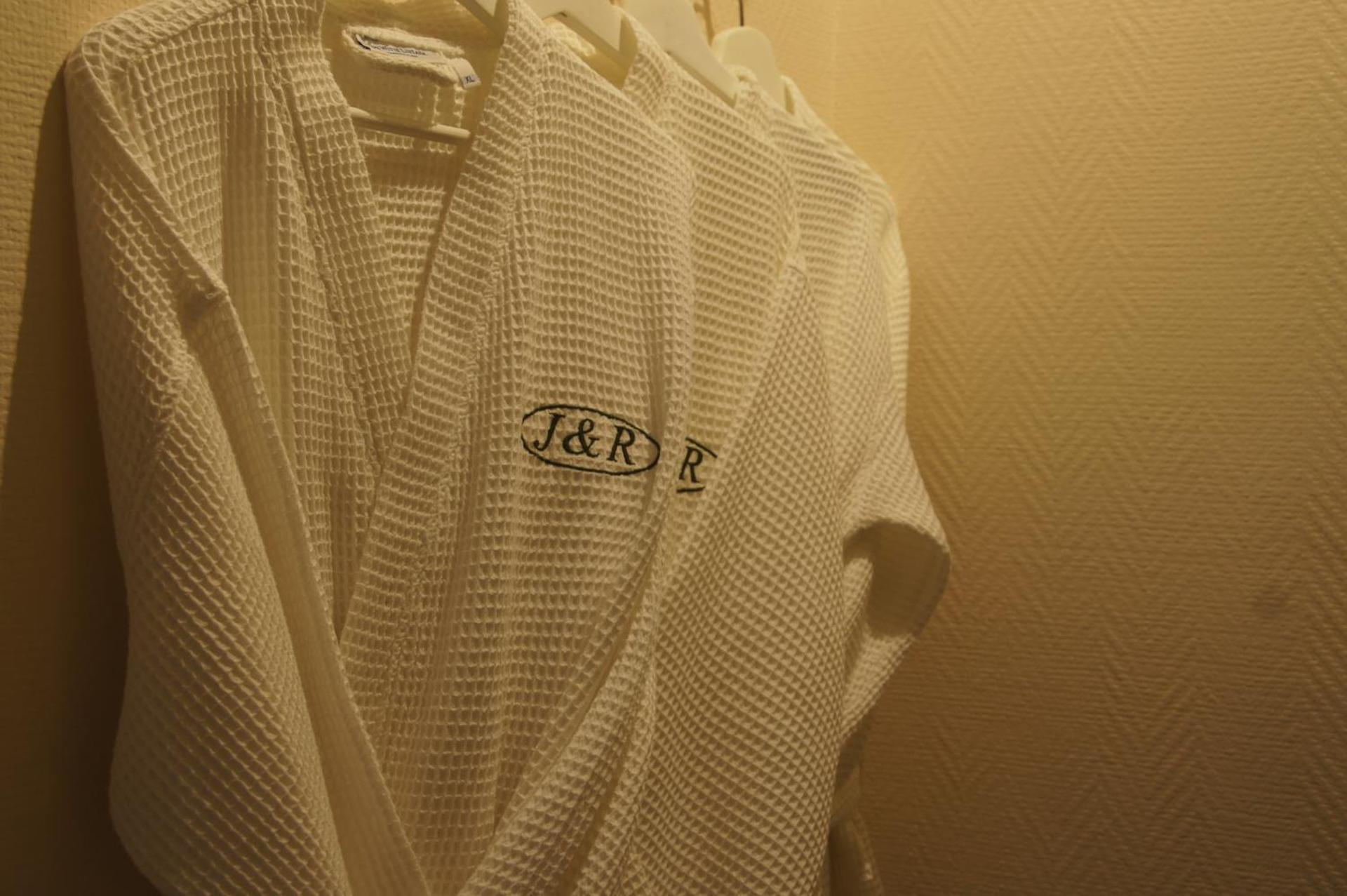 J and R Brussels City Apartment