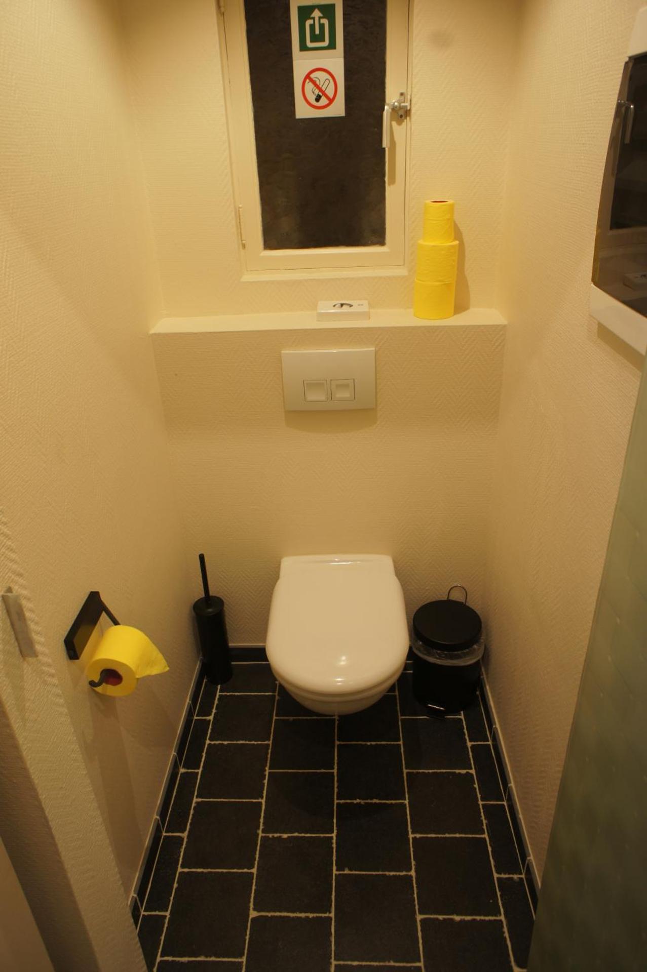 J and R Brussels City Apartment