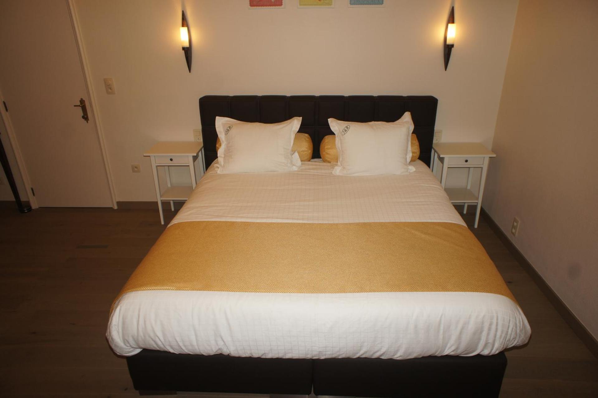 J and R Brussels City Apartment