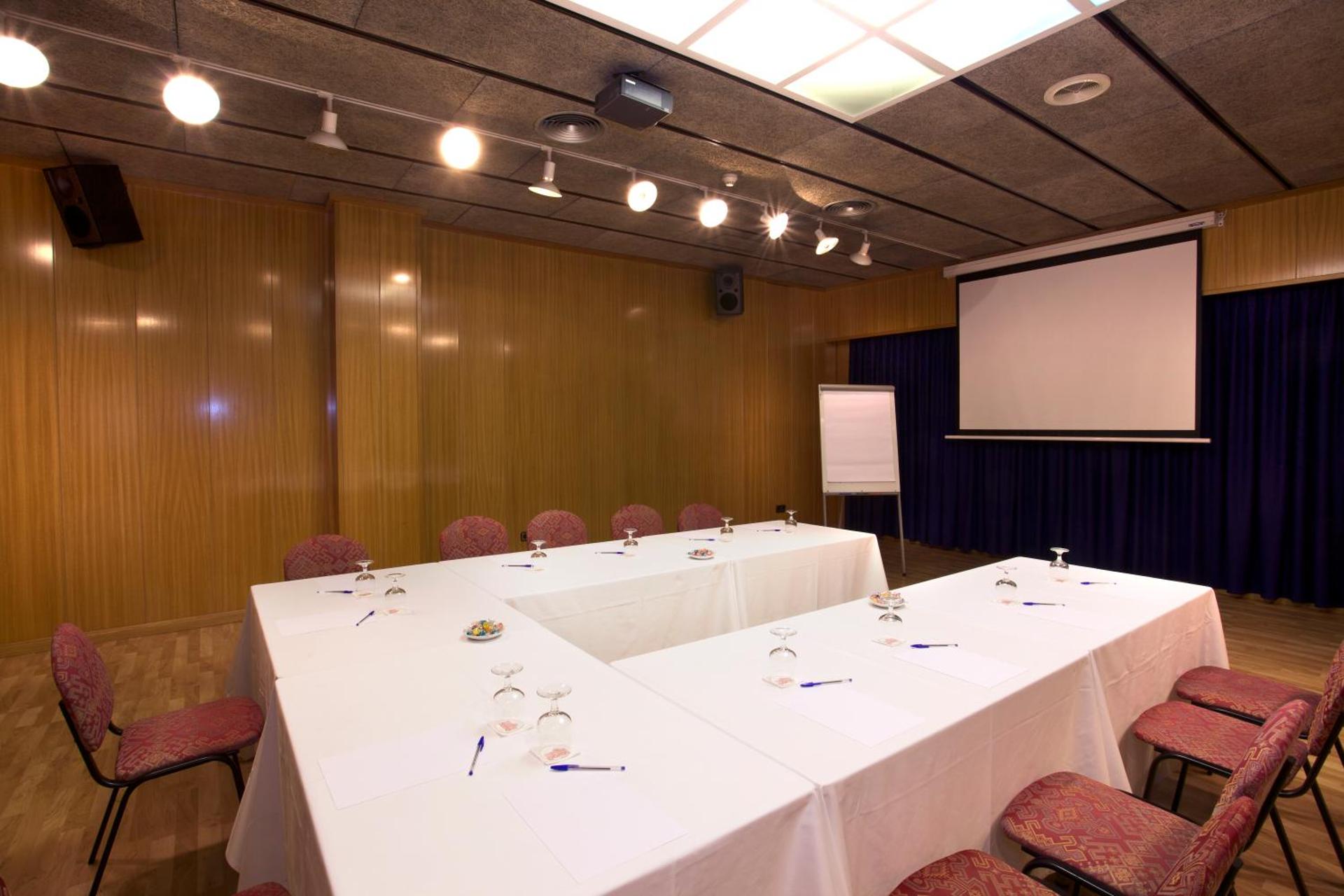 Meeting/conference room