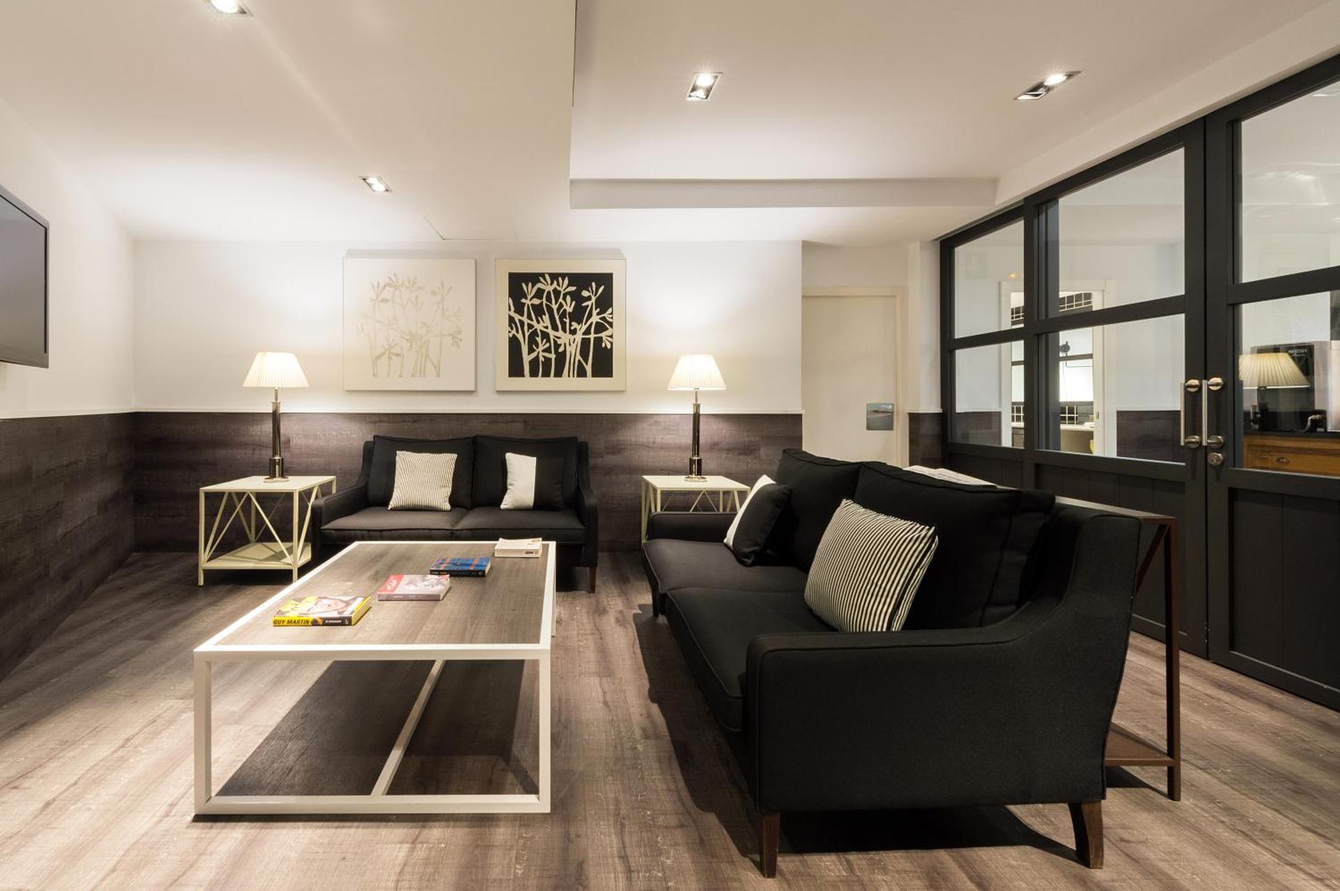 Communal lounge/ TV room