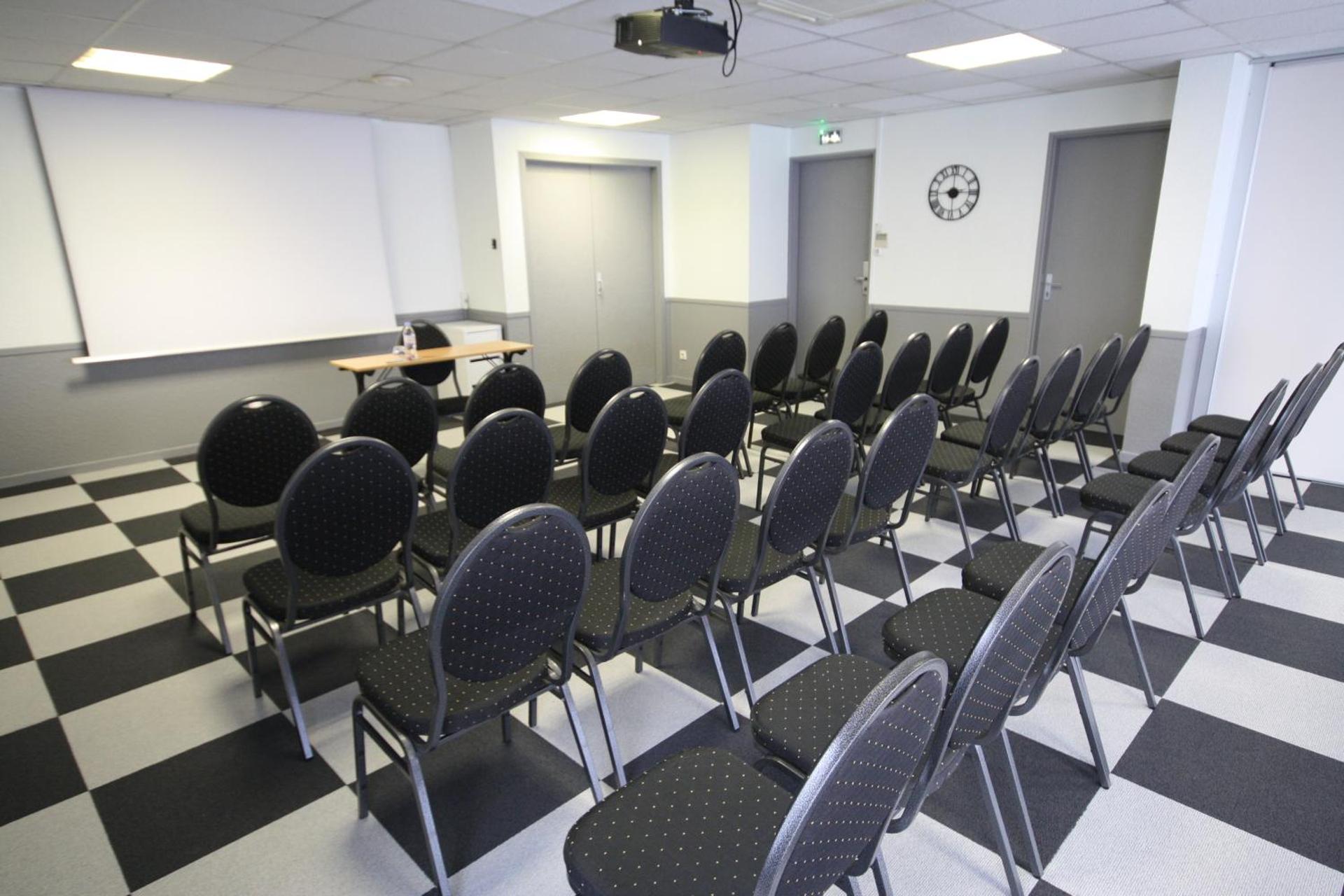 Meeting/conference room