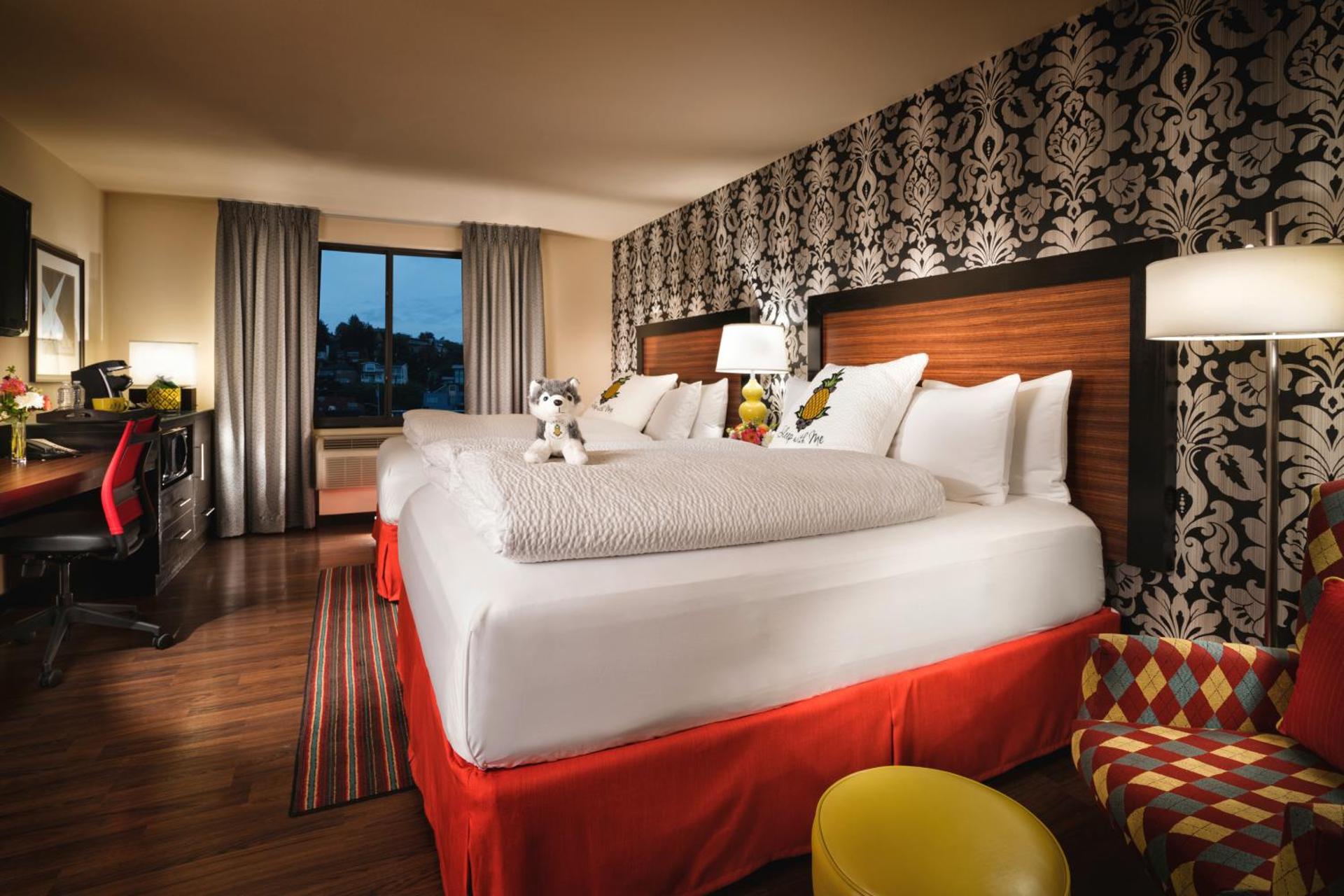 Photo of the whole room