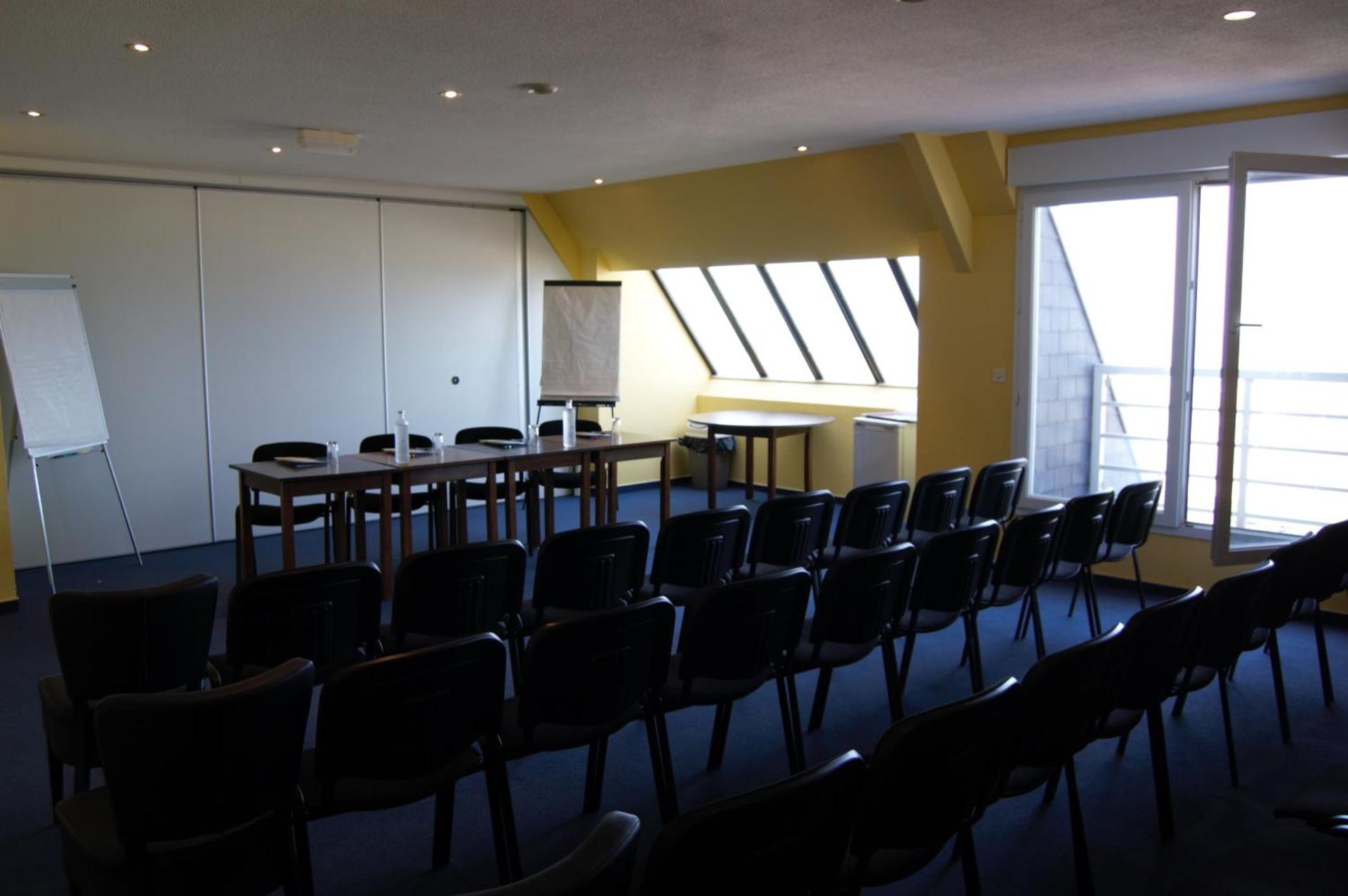Meeting/conference room