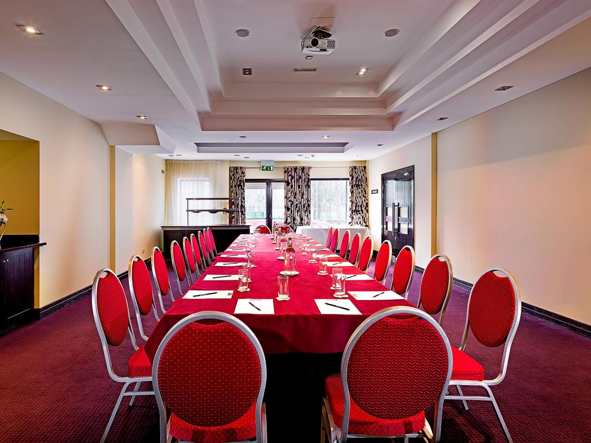 Meeting/conference room