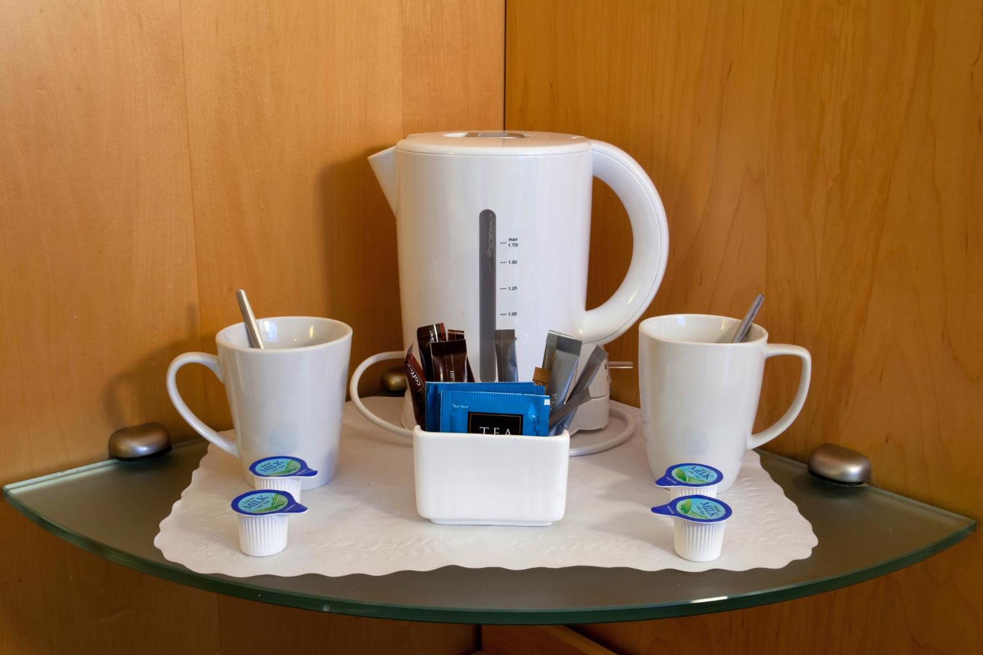 Coffee/tea facilities