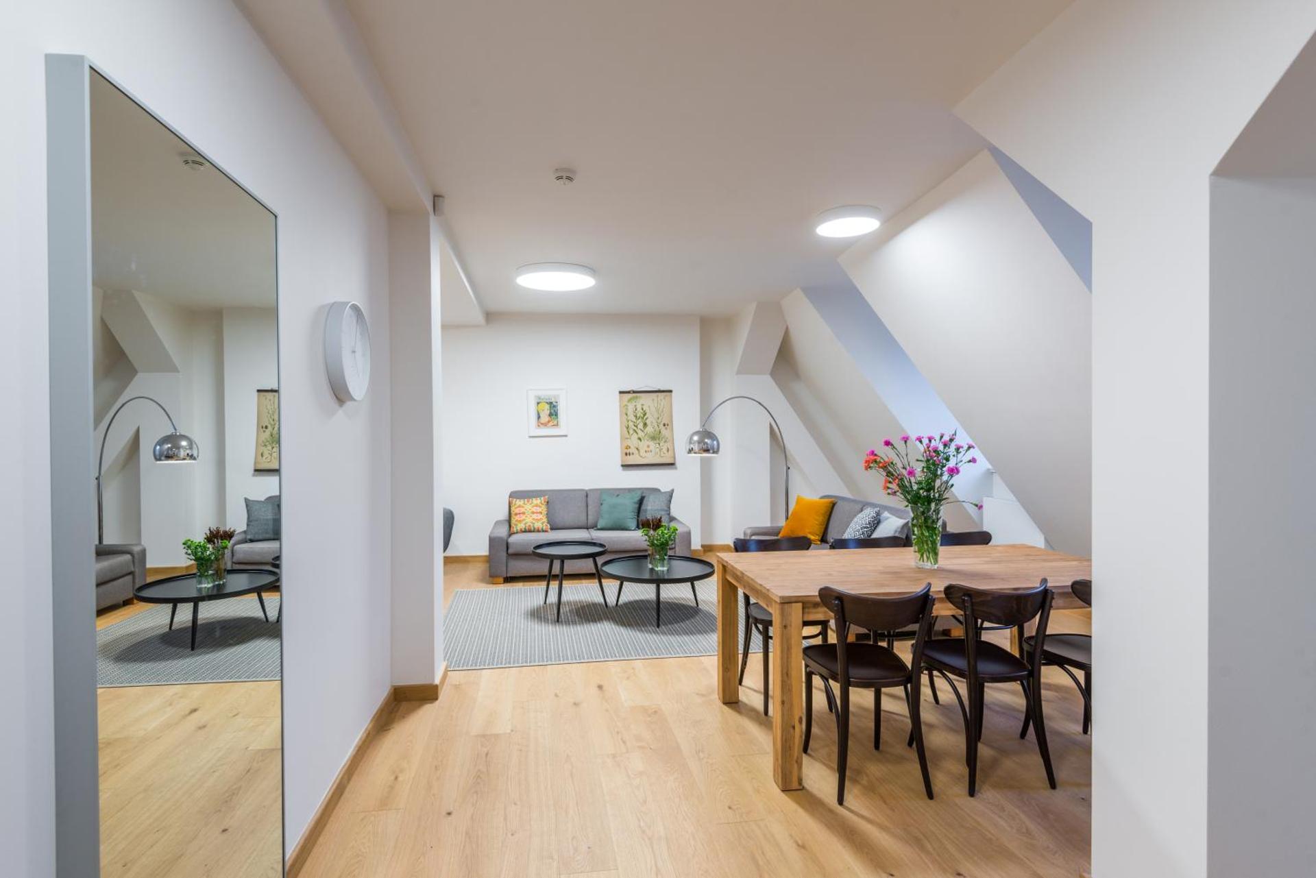 Photo of the whole room