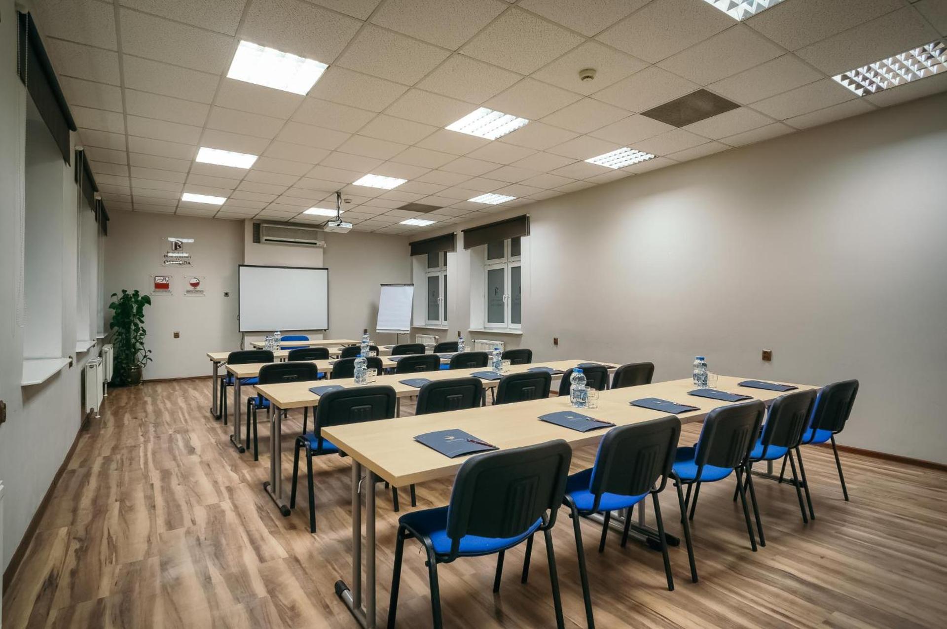 Meeting/conference room