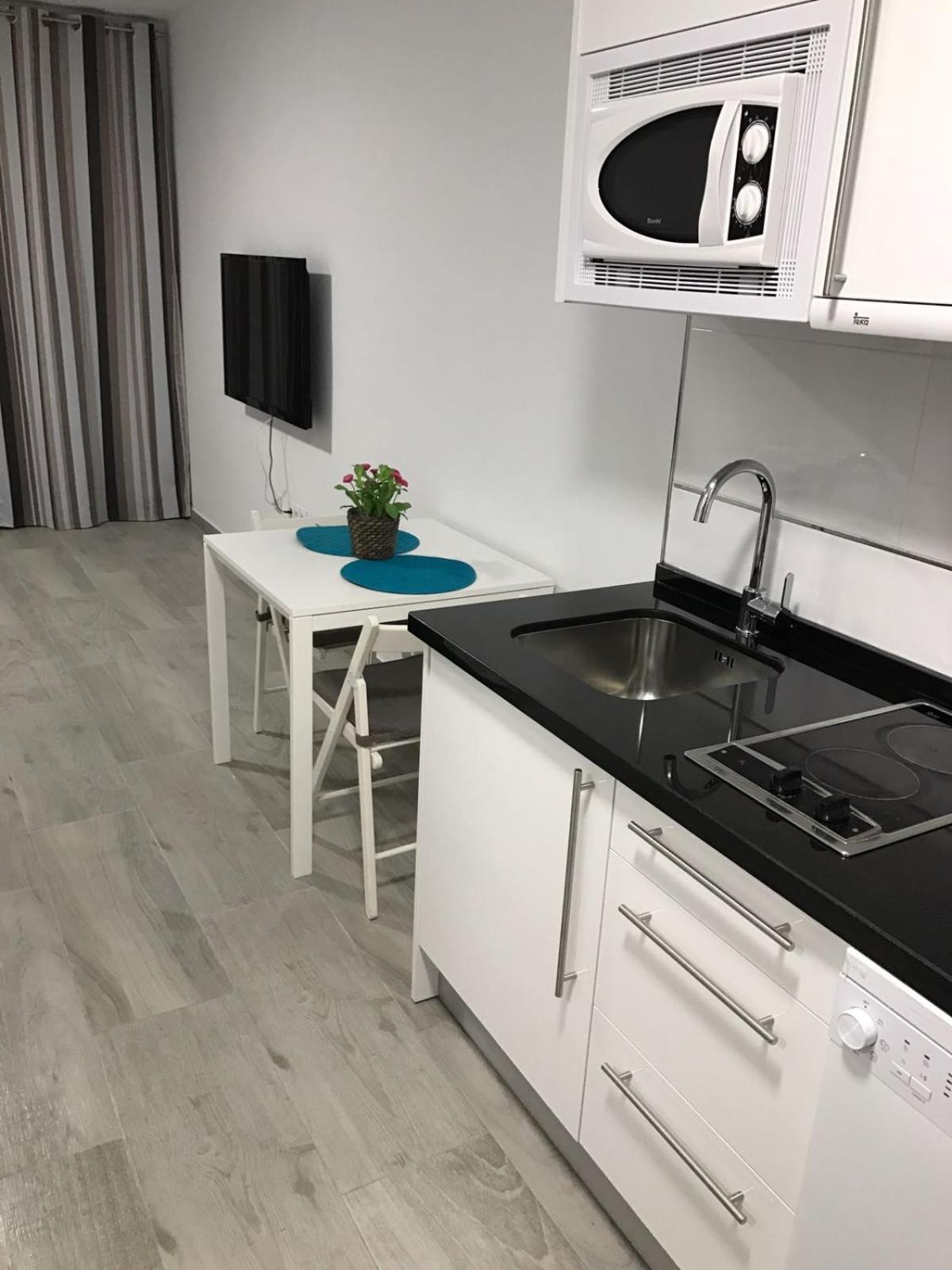 Benalbeach Apartment Ana