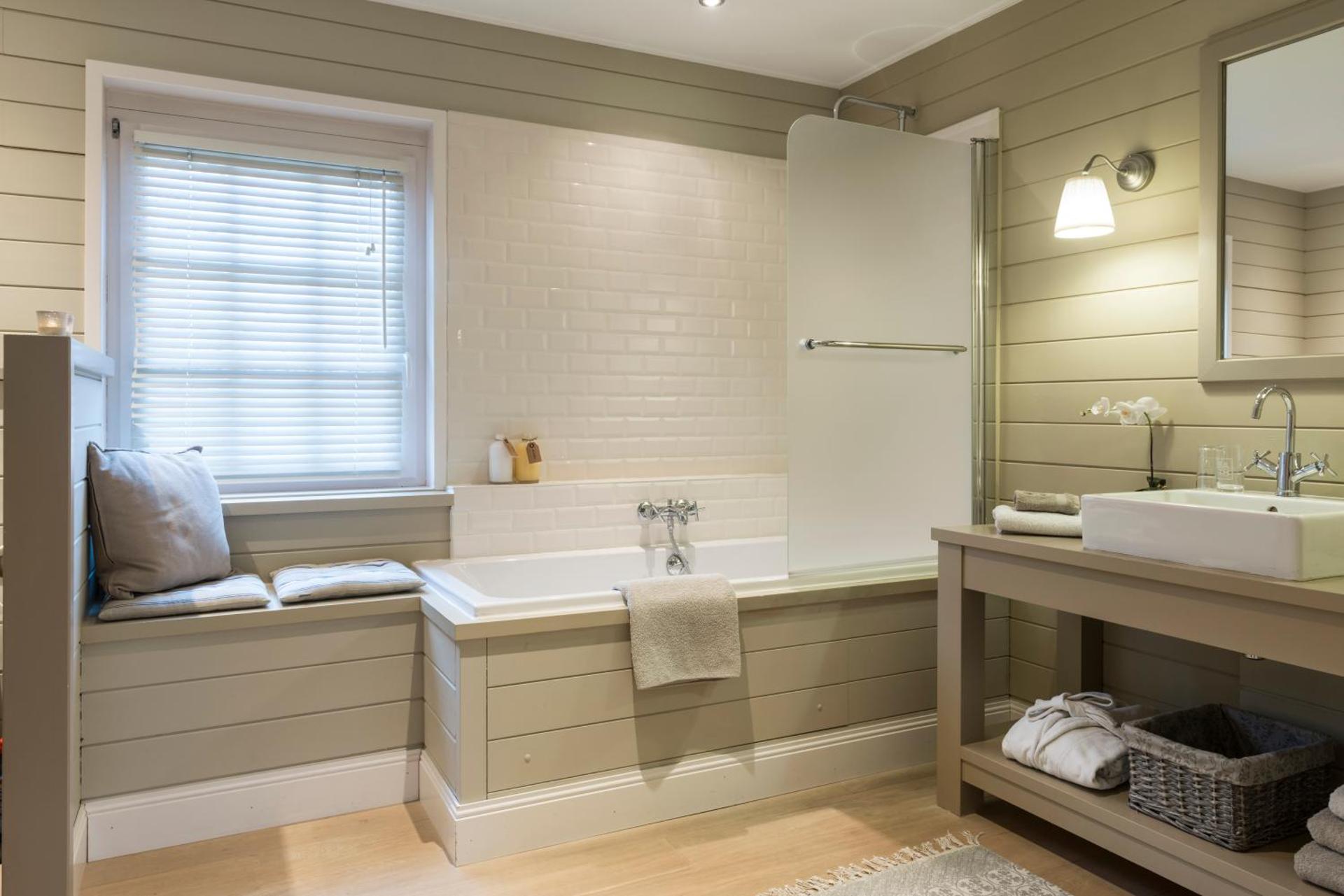 Casa-Cosi, tourist & business suites & flats with reserved parking included, private sauna