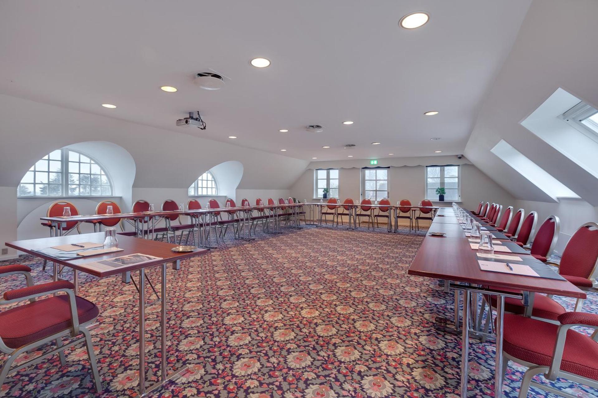 Meeting/conference room