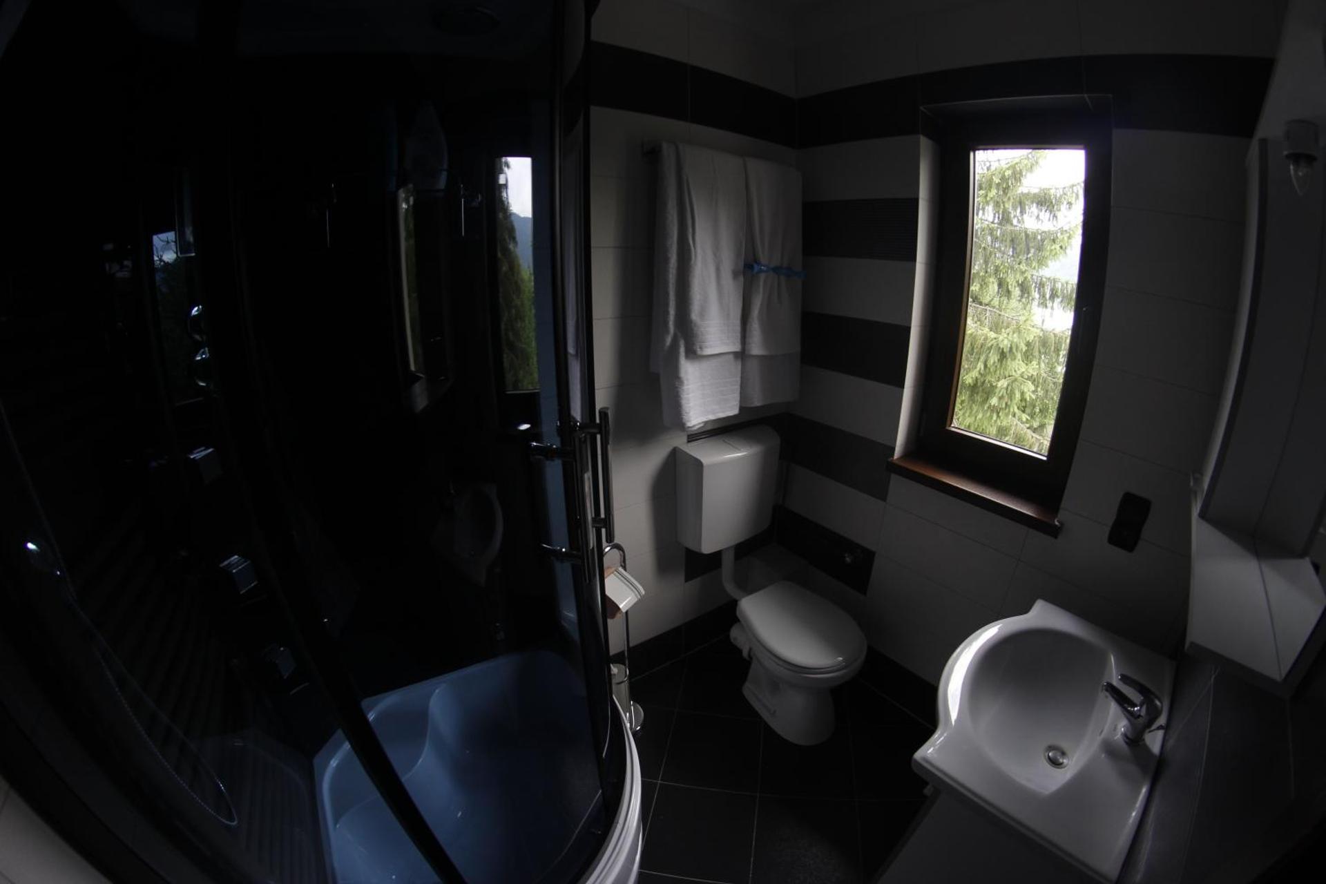 Casa Laur cu plajă privată