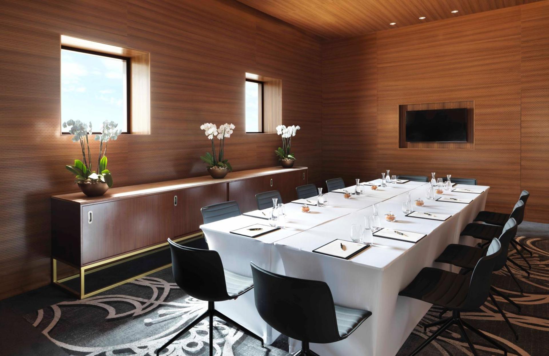 Meeting/conference room