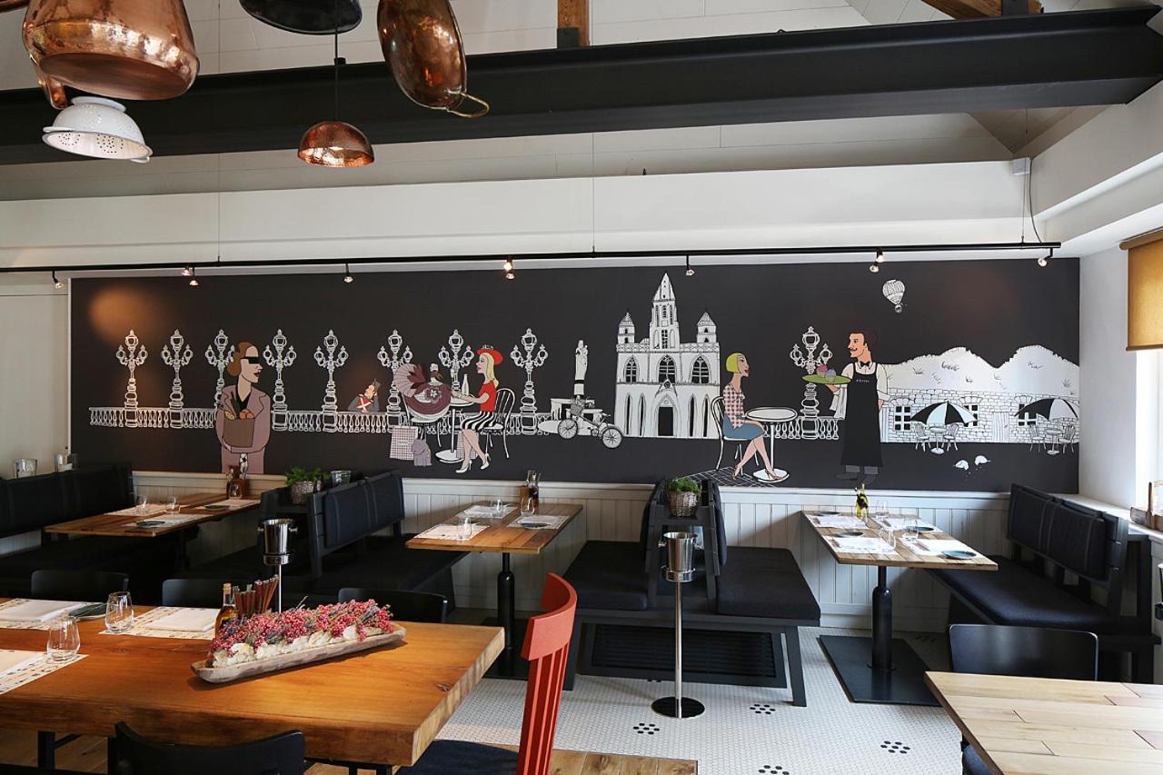 Restaurant/places to eat