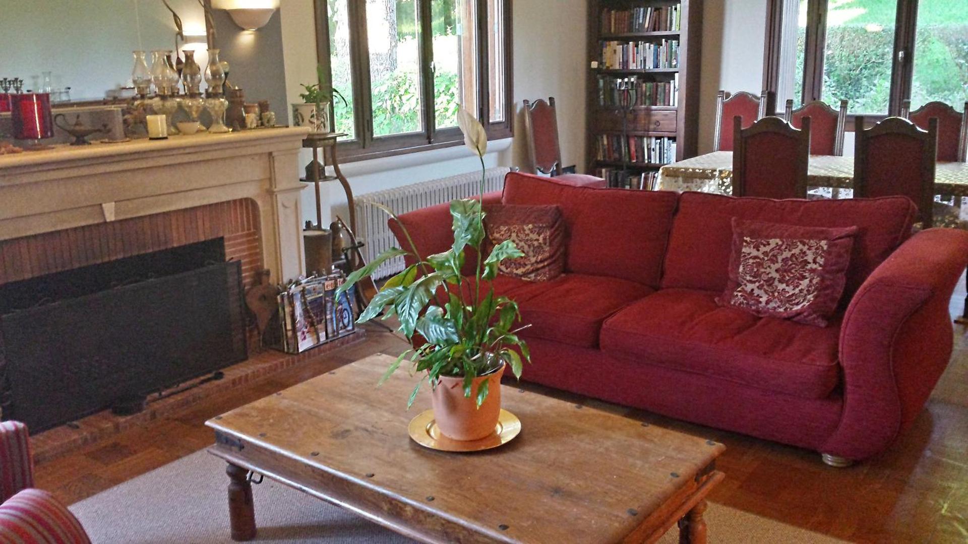 Communal lounge/ TV room