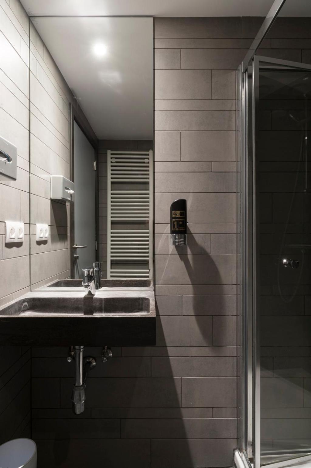 Brxxl 5 City Centre Hostel