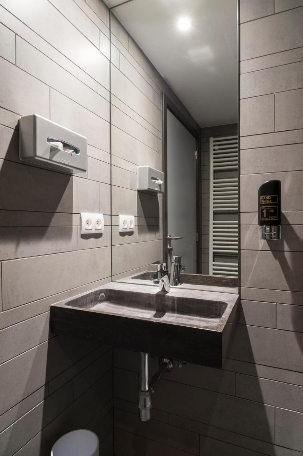 Brxxl 5 City Centre Hostel