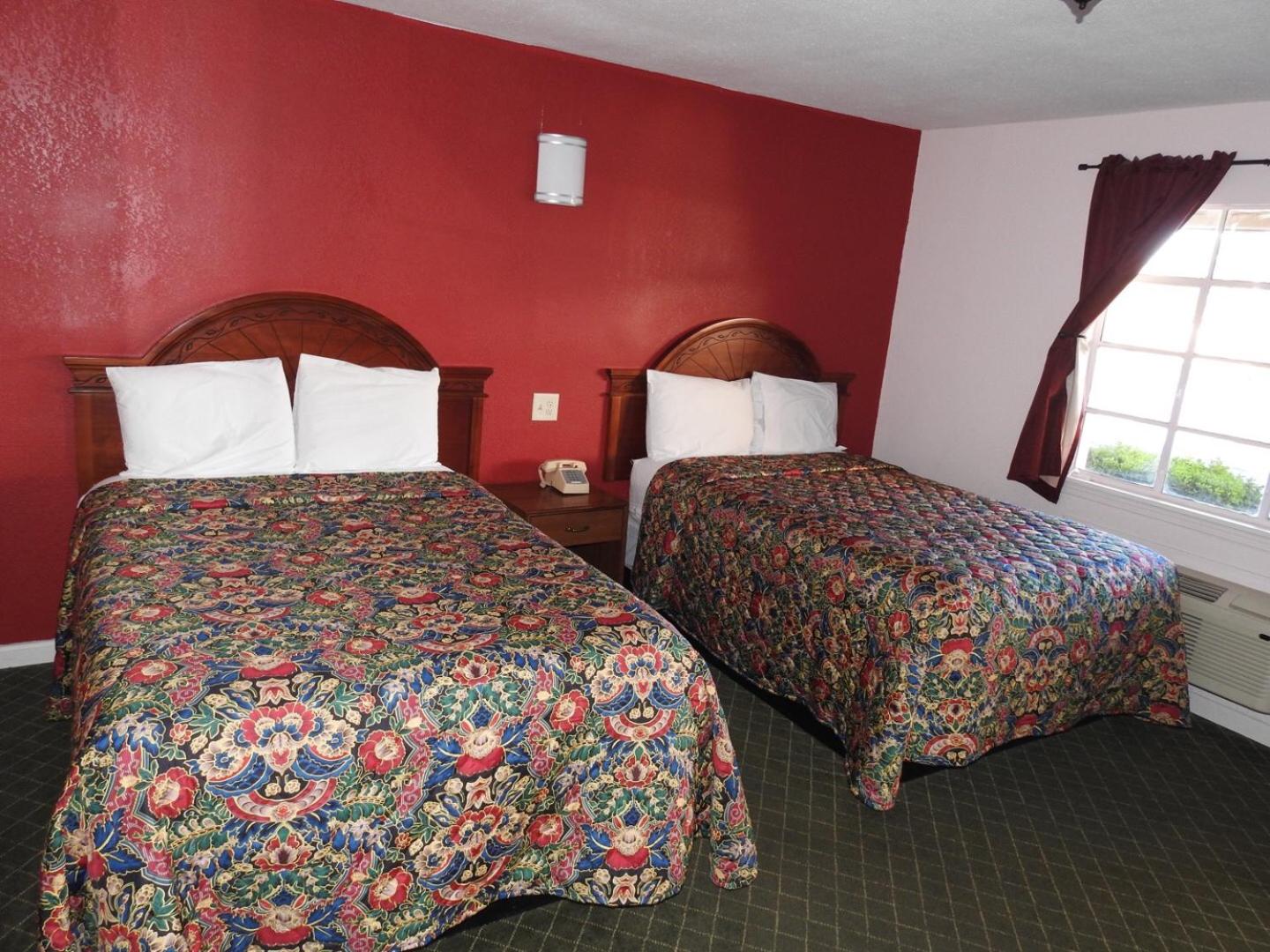 Standard Double Room With Two Beds -  Non-smoking 