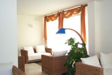 Communal lounge/ TV room