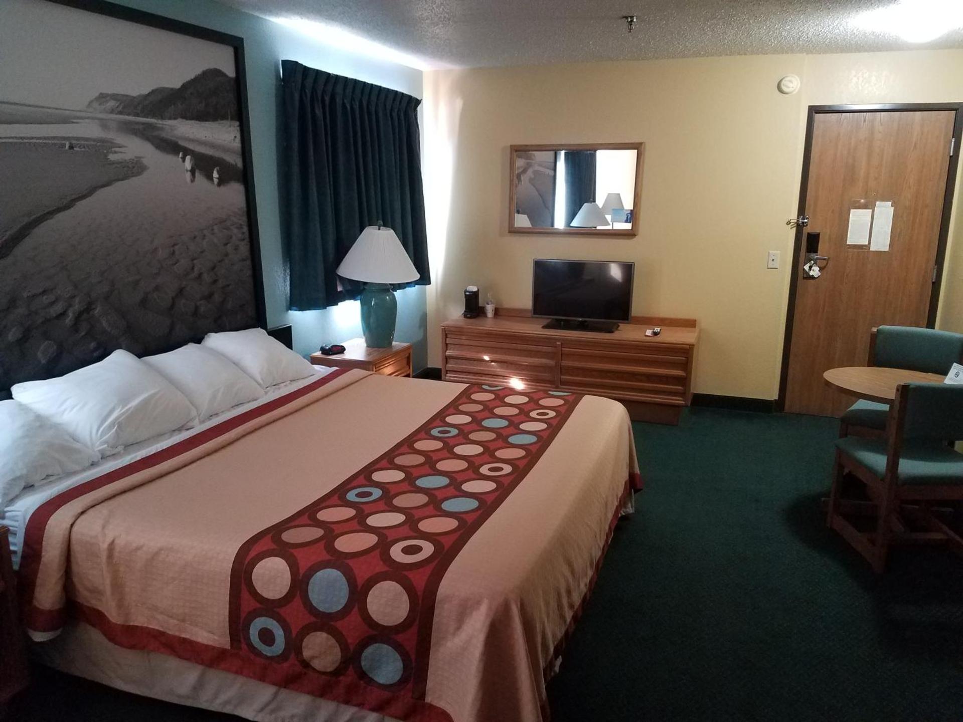 King Room - Non-Smoking