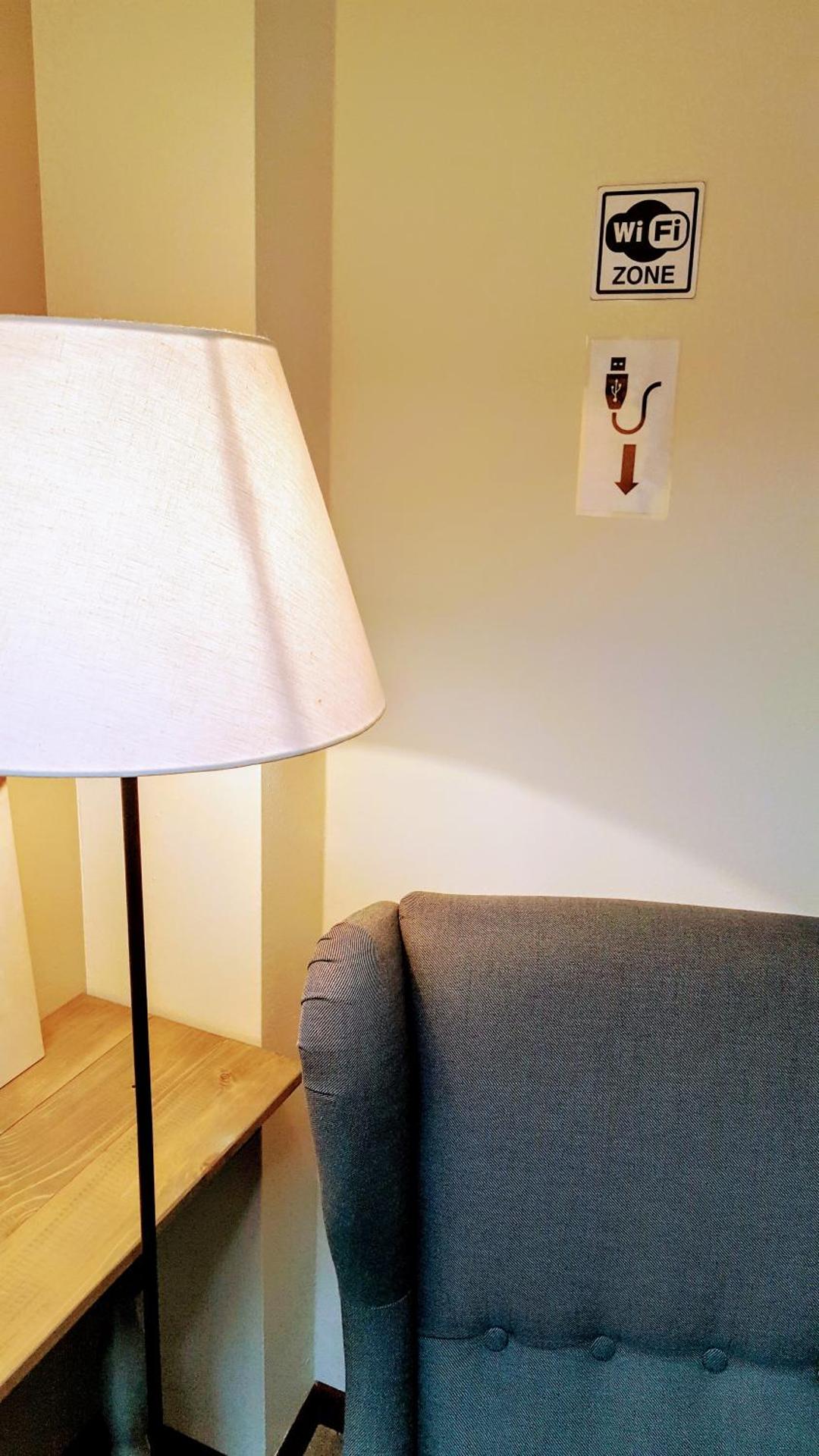 Communal lounge/ TV room