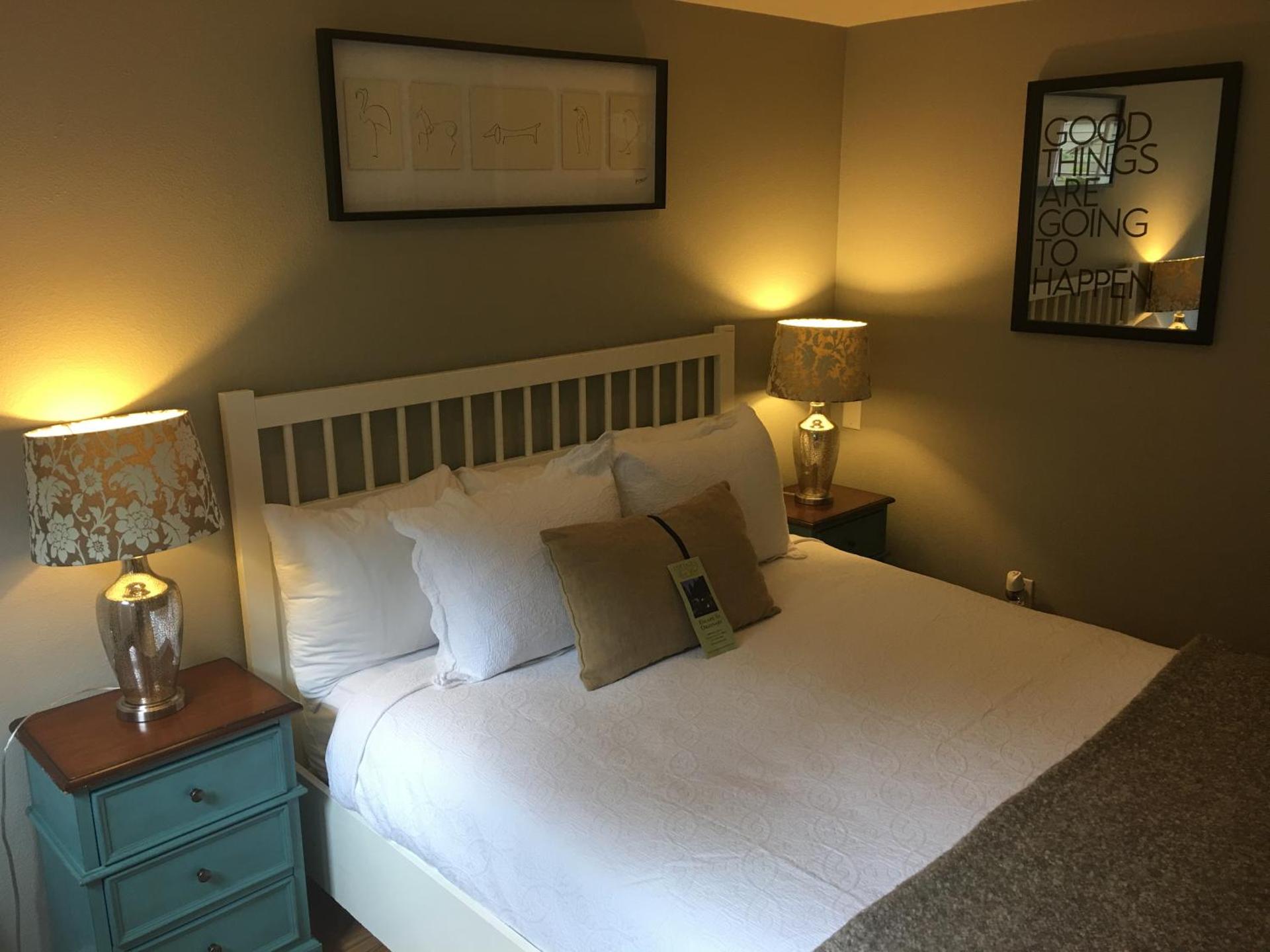 Cottages On River Road