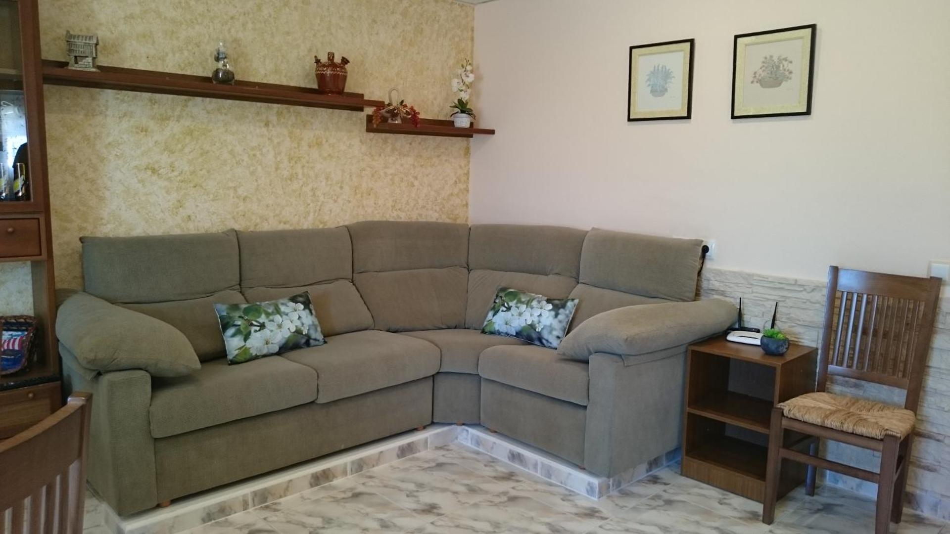 Communal lounge/ TV room