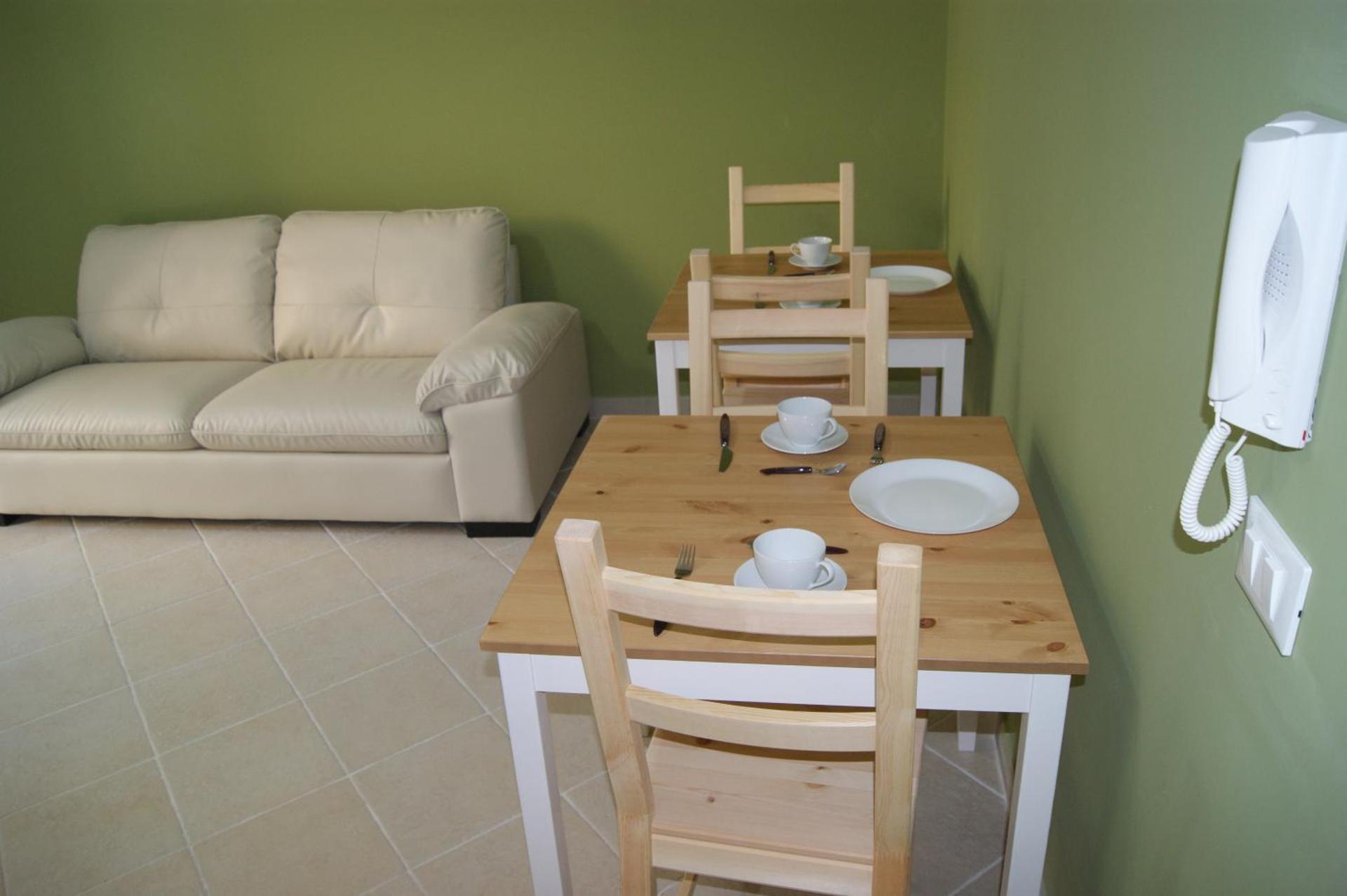 Communal lounge/ TV room