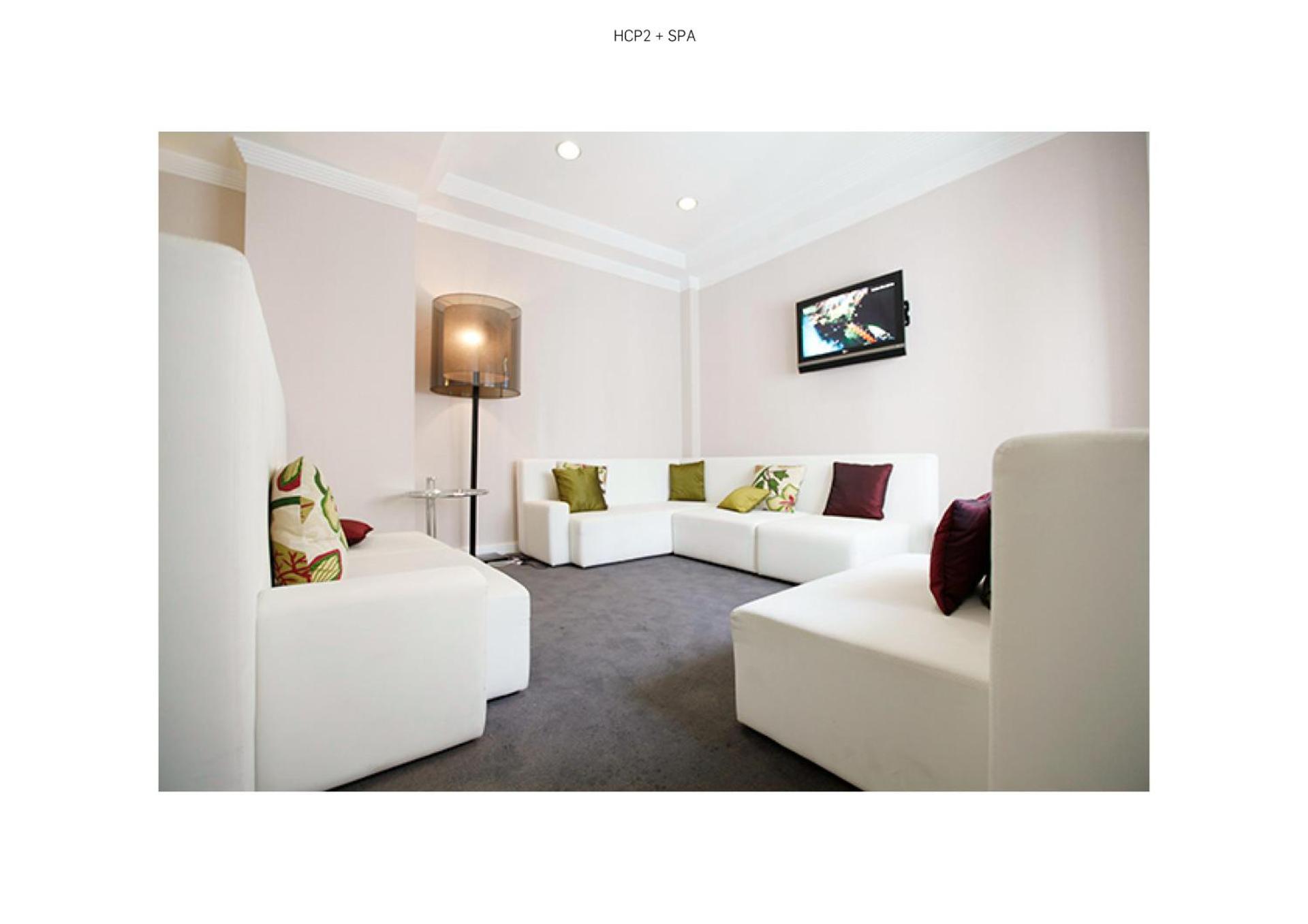 Communal lounge/ TV room